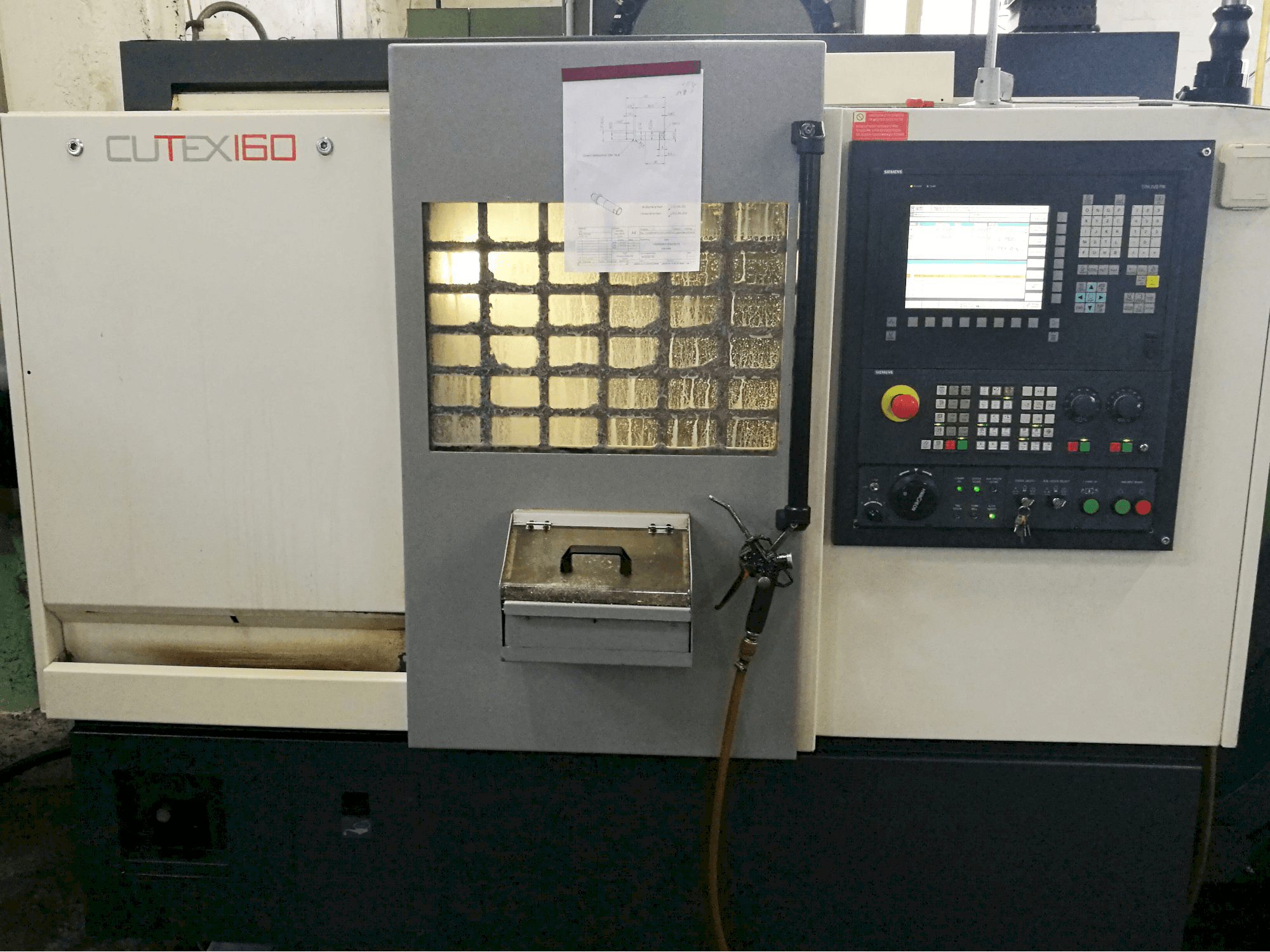 Koneen HWACHEON etunäkymä CUTEX-160