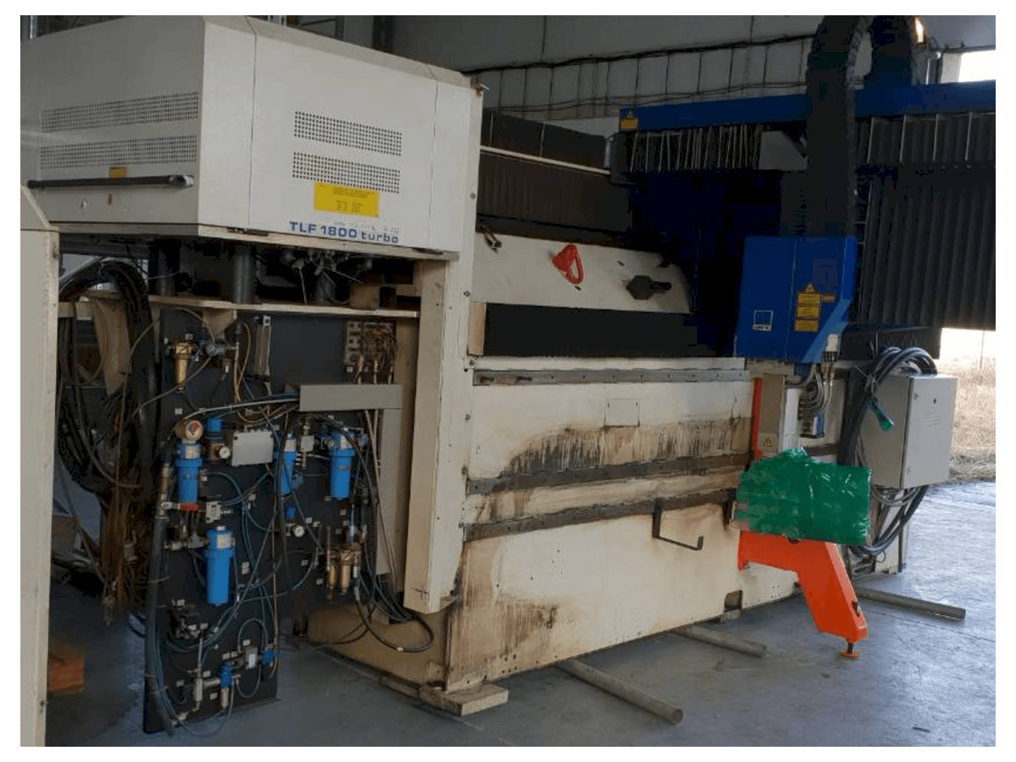 Koneen Trumpf Lasercell TLC 1005 etunäkymä