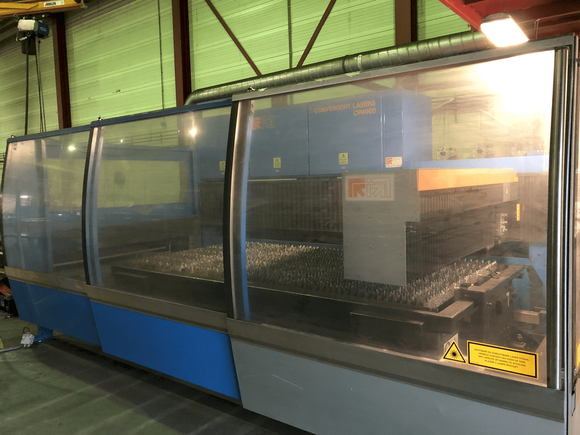 Koneen Prima Power Platino CP4000 etunäkymä