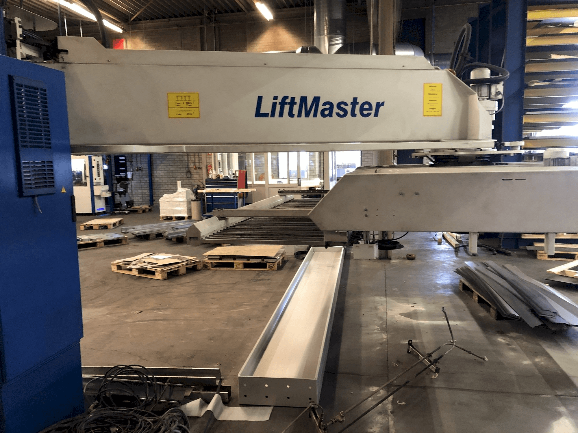 Koneen Trumpf Liftmaster etunäkymä