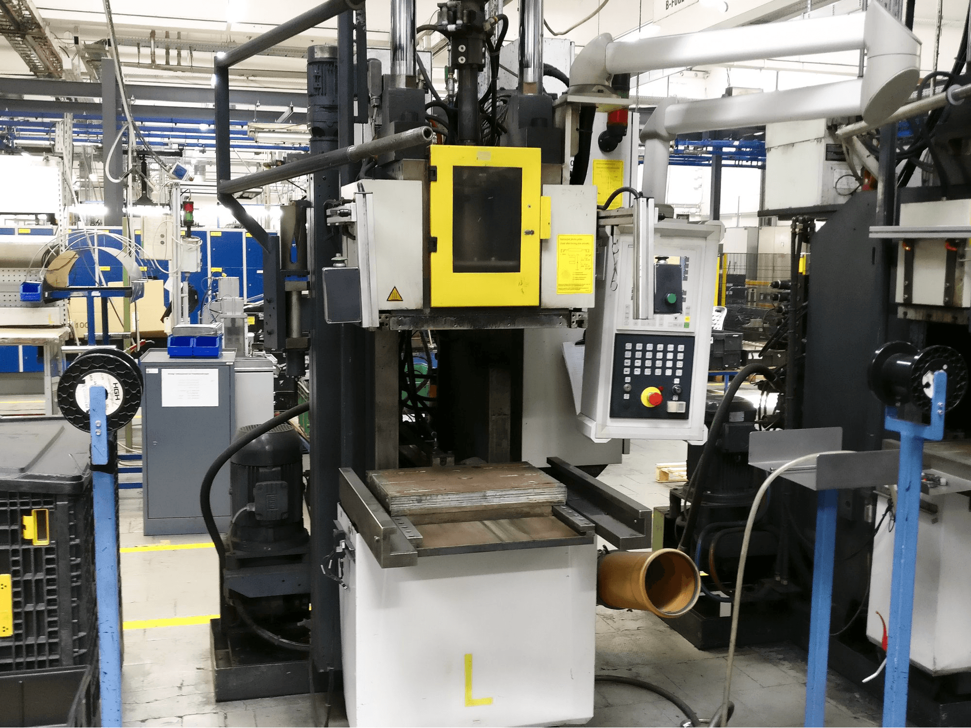 Koneen Kloeckner Desma etunäkymä 956.050 ZO