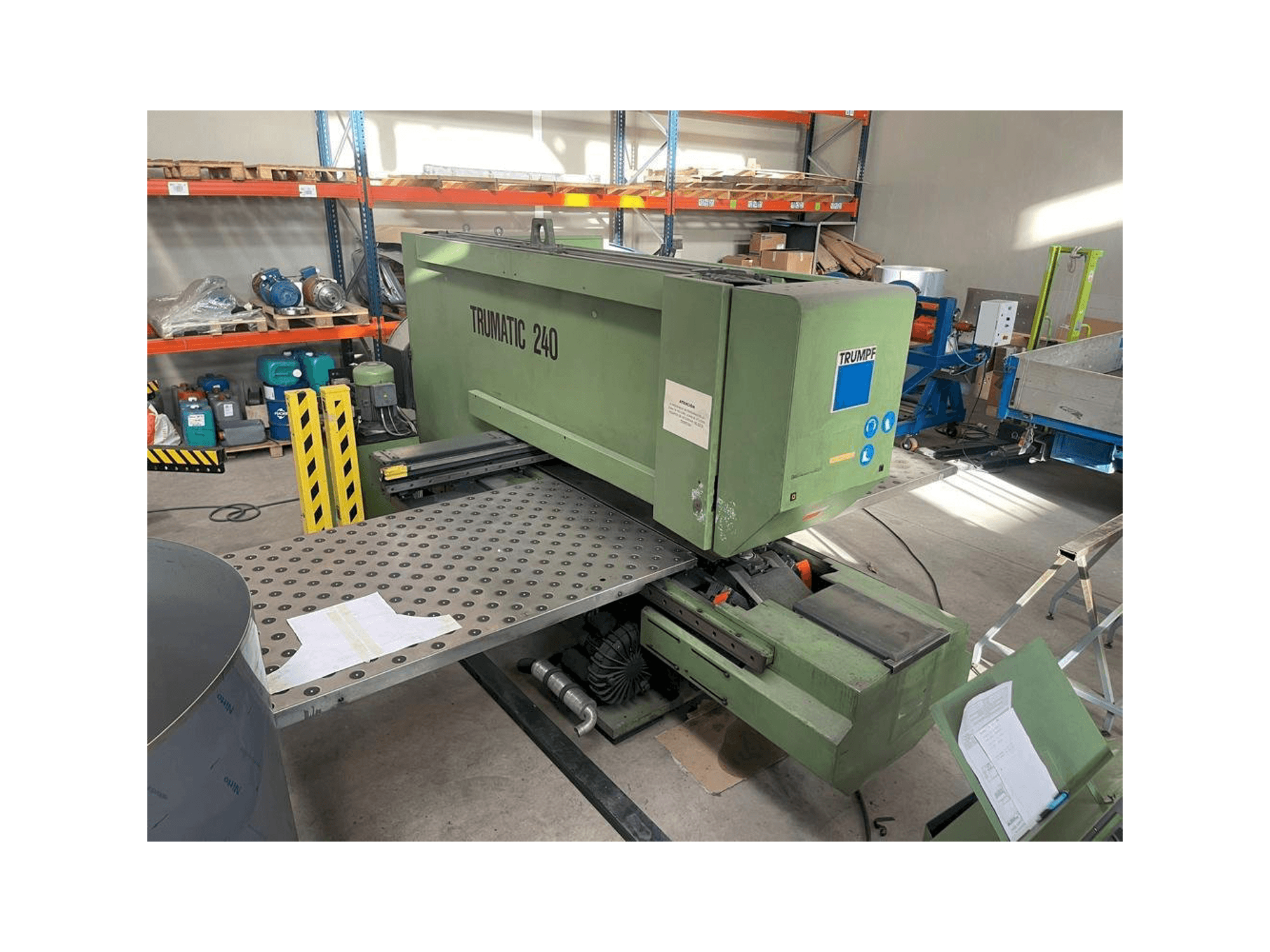 Koneen Trumpf TRUMATIC 240 etunäkymä