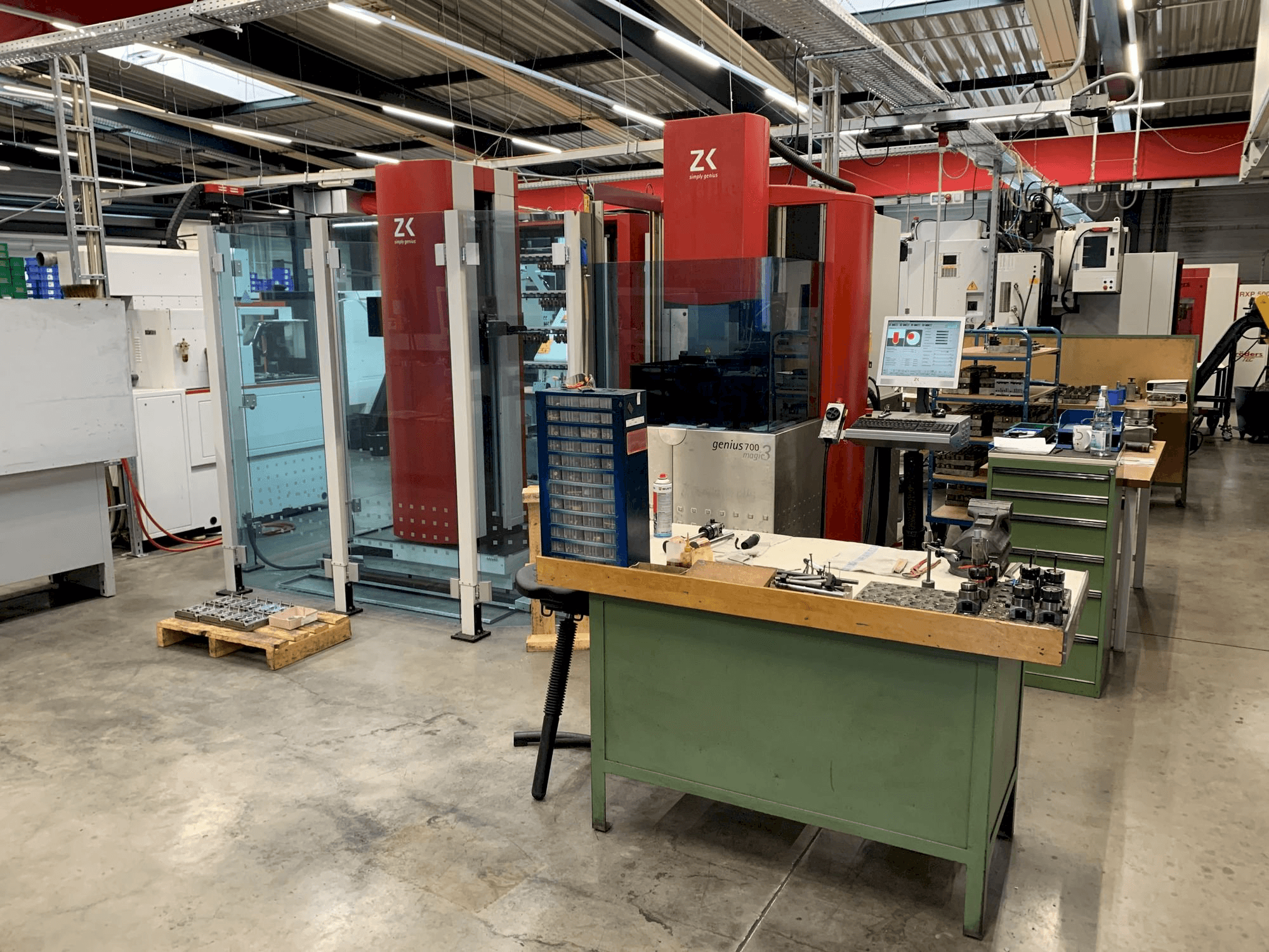 Koneen ZK genius 700 etunäkymä