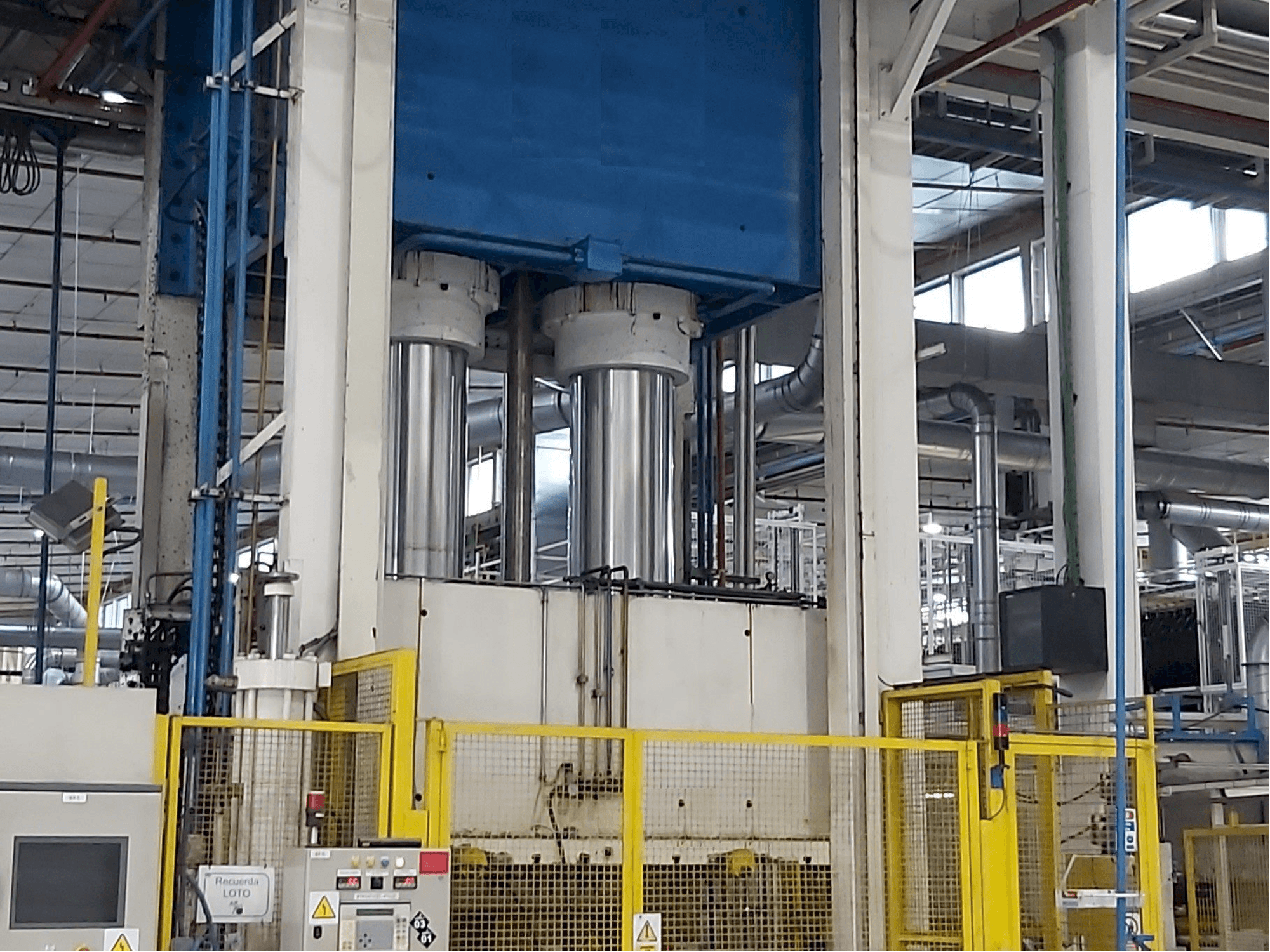 Koneen Pinette 1500 Ton etunäkymä