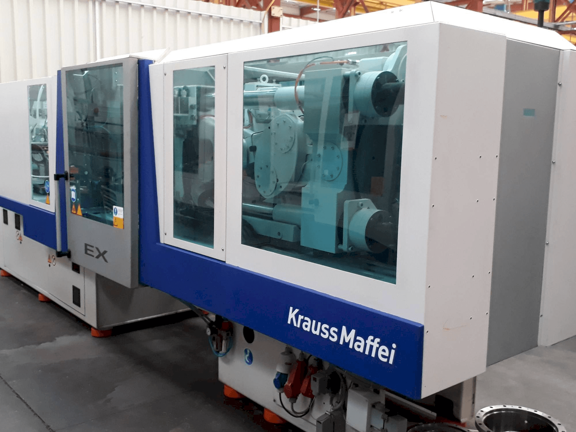 Koneen Krauss Maffei 160-750 EX etunäkymä