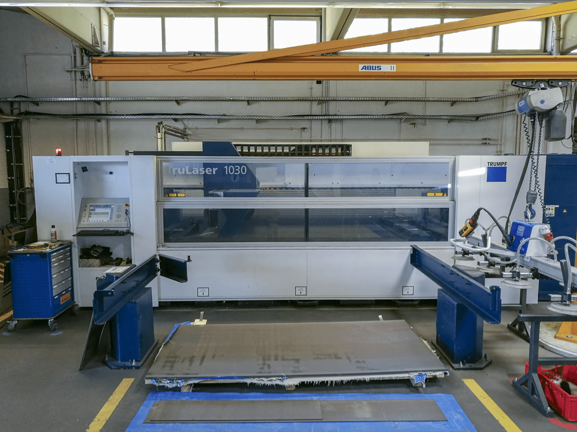 Koneen Trumpf TruLaser 1030 (L22) Etunäkymä