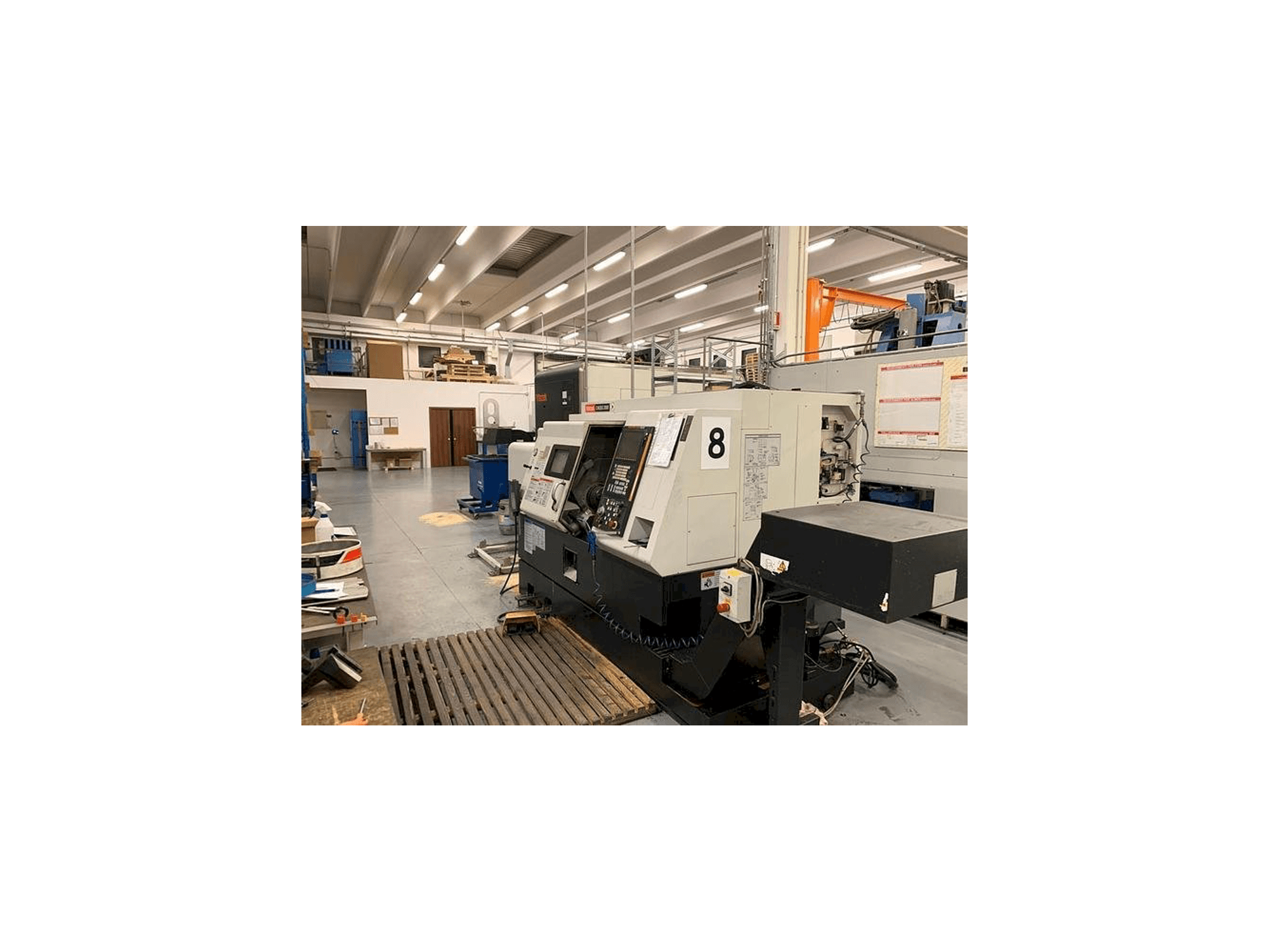 Koneen Mazak QT NEXUS 200M oikea näkymä