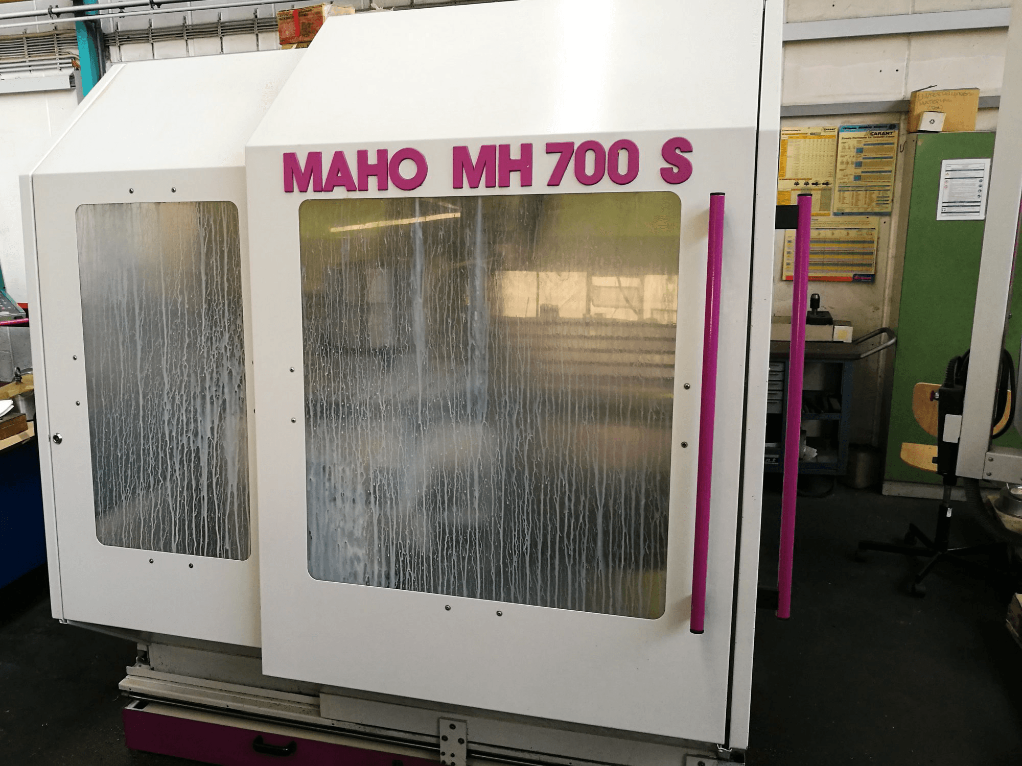 Koneen Maho etunäkymä MH 700 S