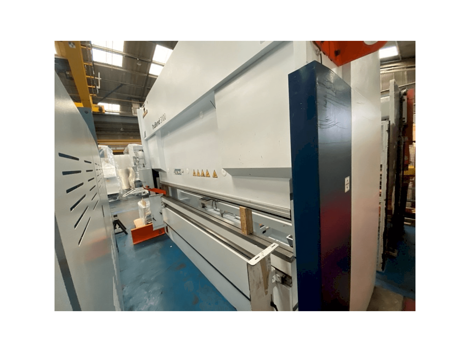 Koneen Trumpf TruBend 3100 etunäkymä