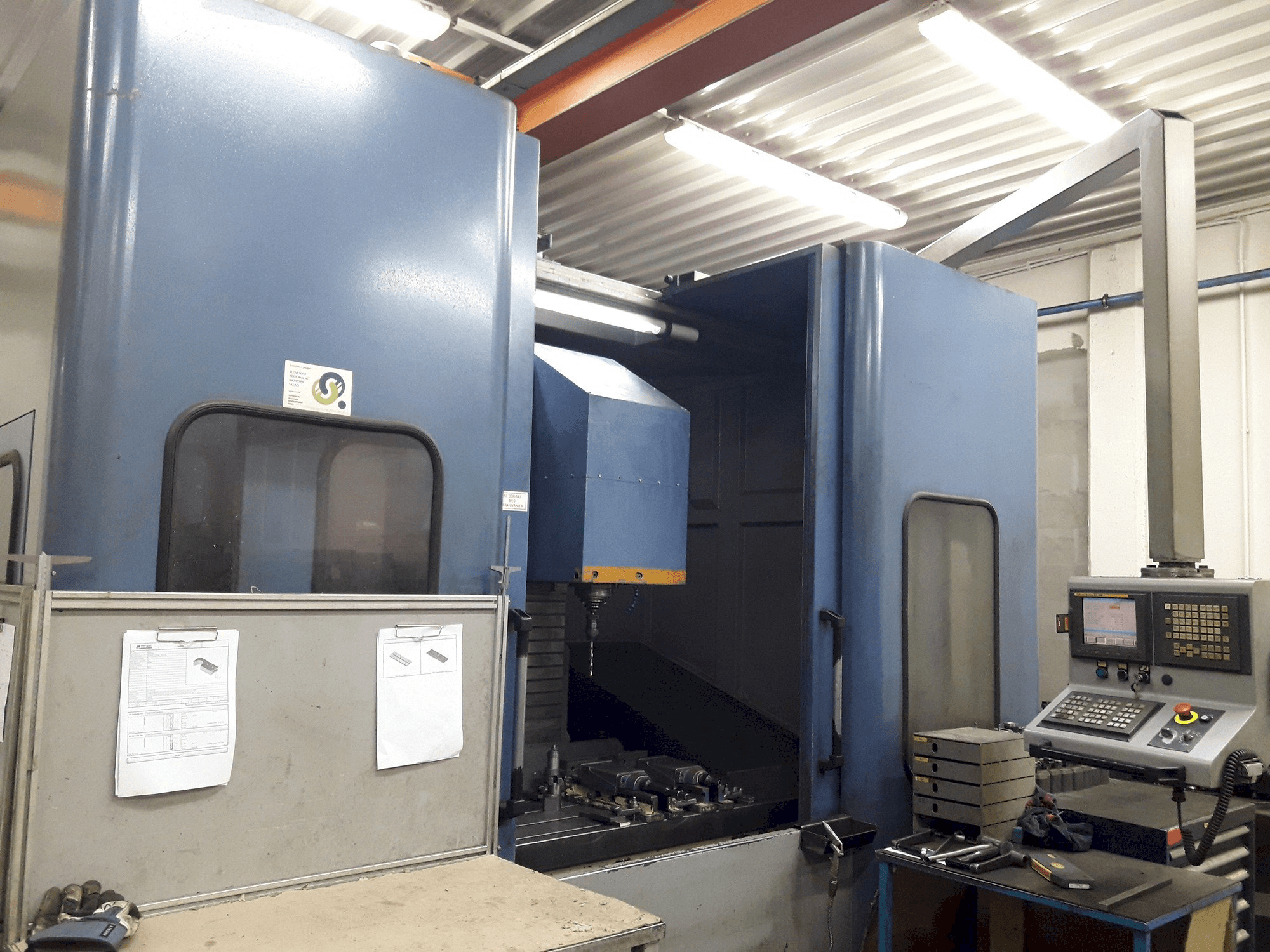 Koneen Fms Isx12 etunäkymä