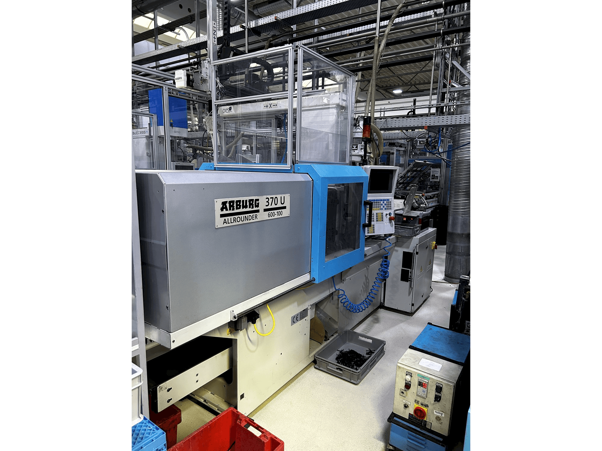 Koneen Arburg Allrounder 370 U 600-100 etunäkymä