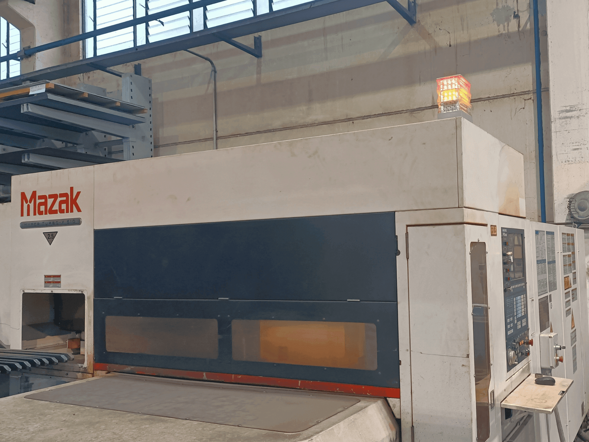 Koneen Mazak MAZAK HTX510 etunäkymä