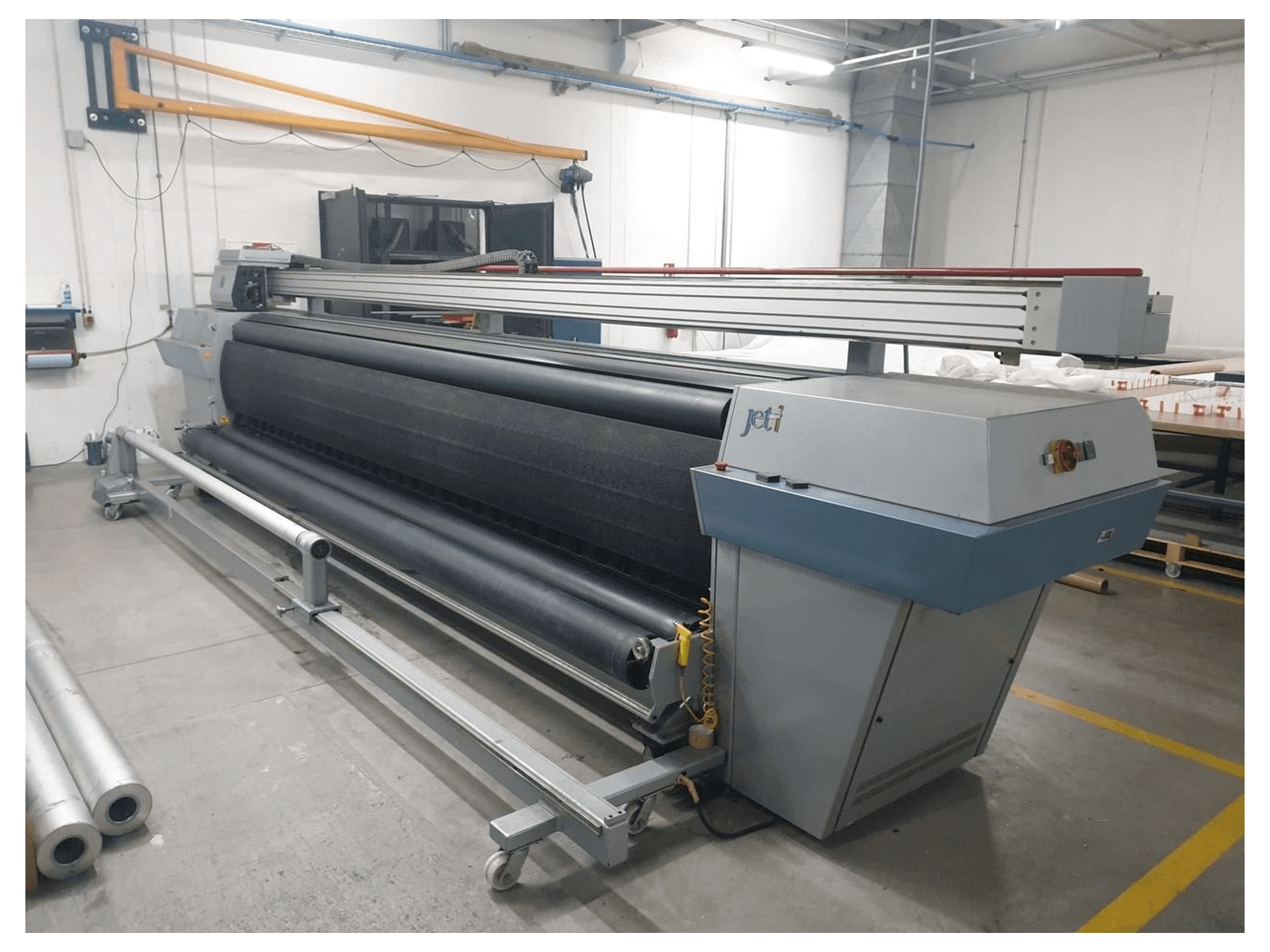 Koneen JETI 5000 etunäkymä