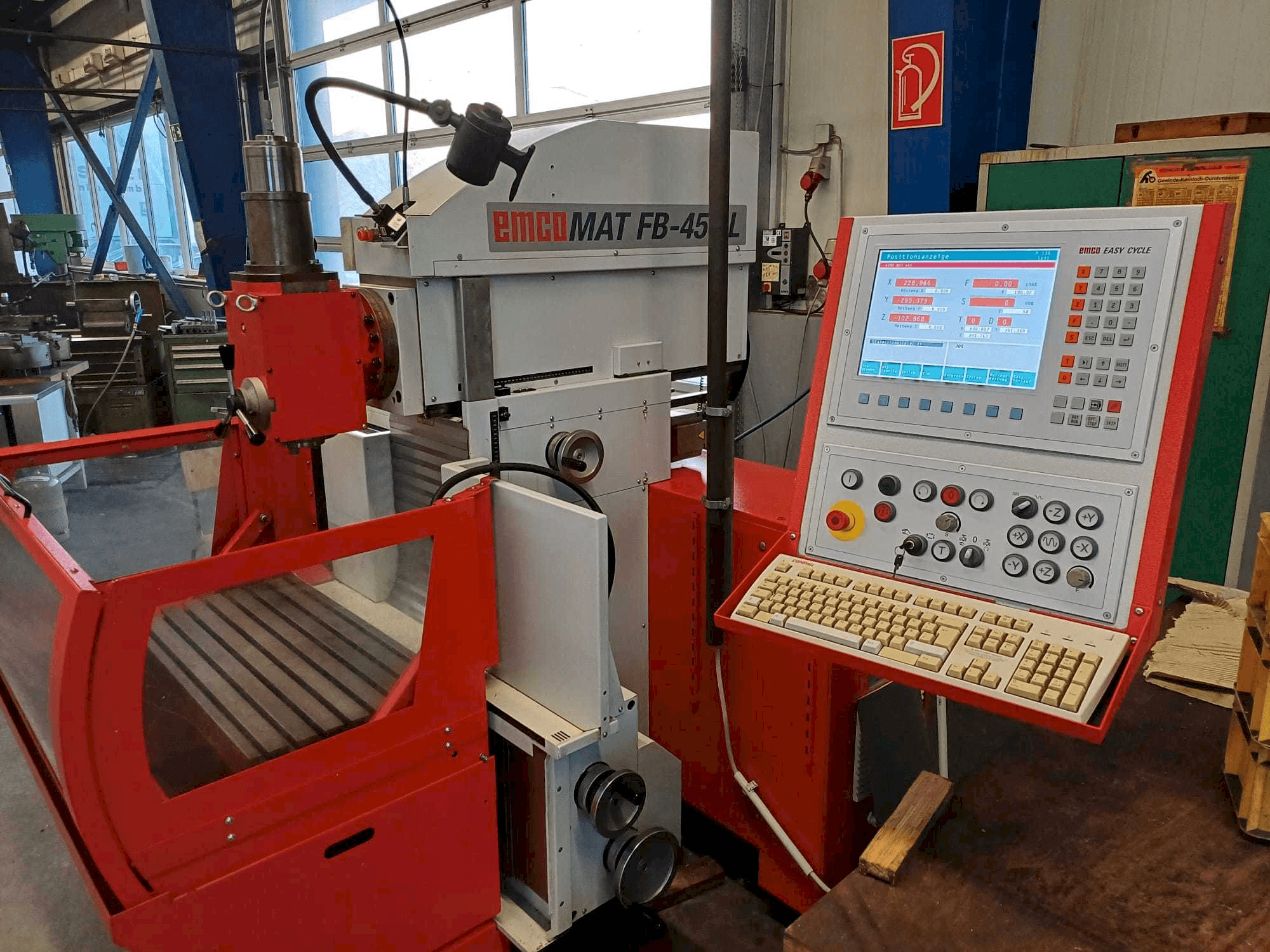 Koneen EMCO EMCOMAT FB-450 etunäkymä