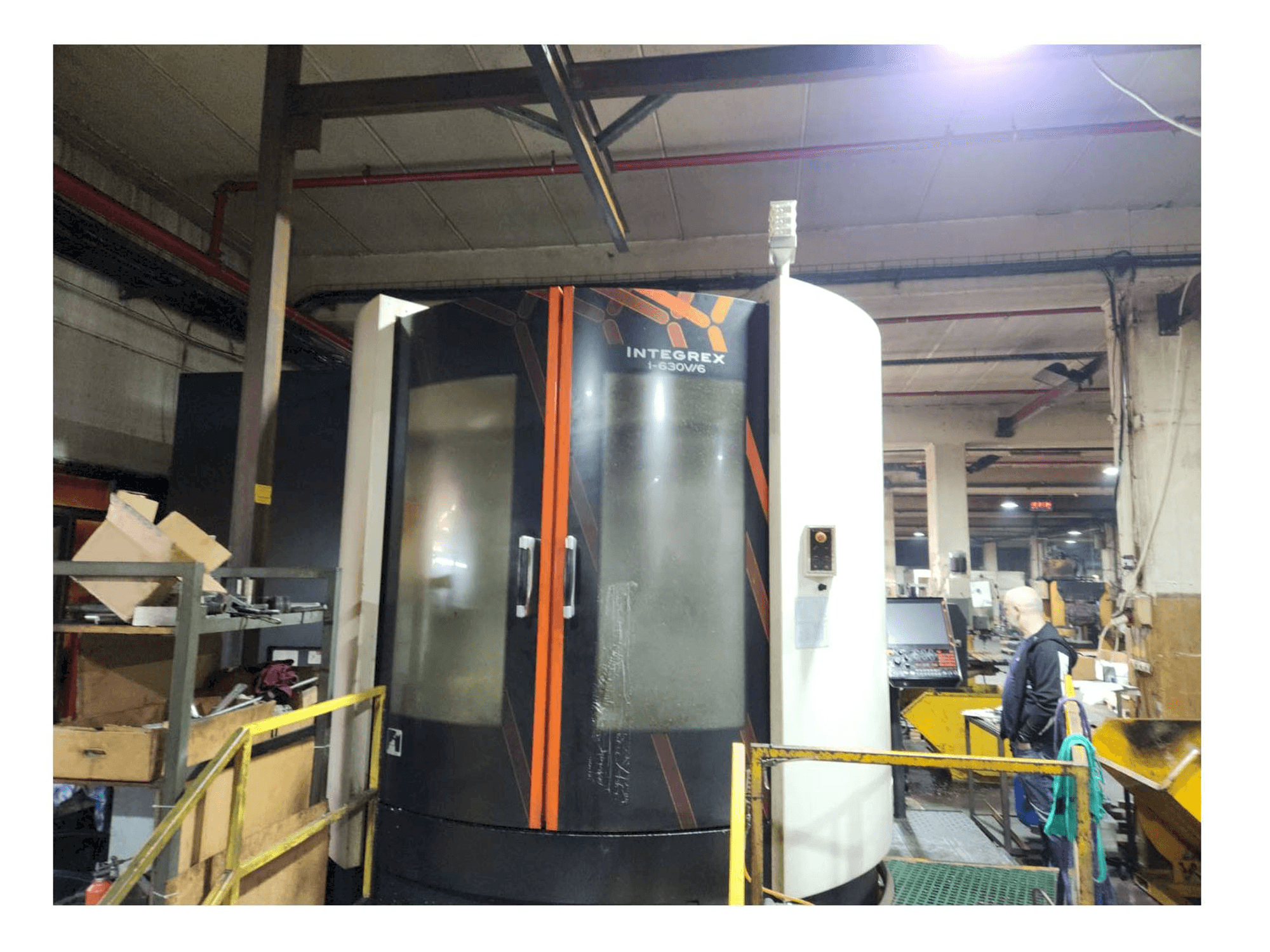 Koneen Mazak INTEGREX i-630V/6 etunäkymä