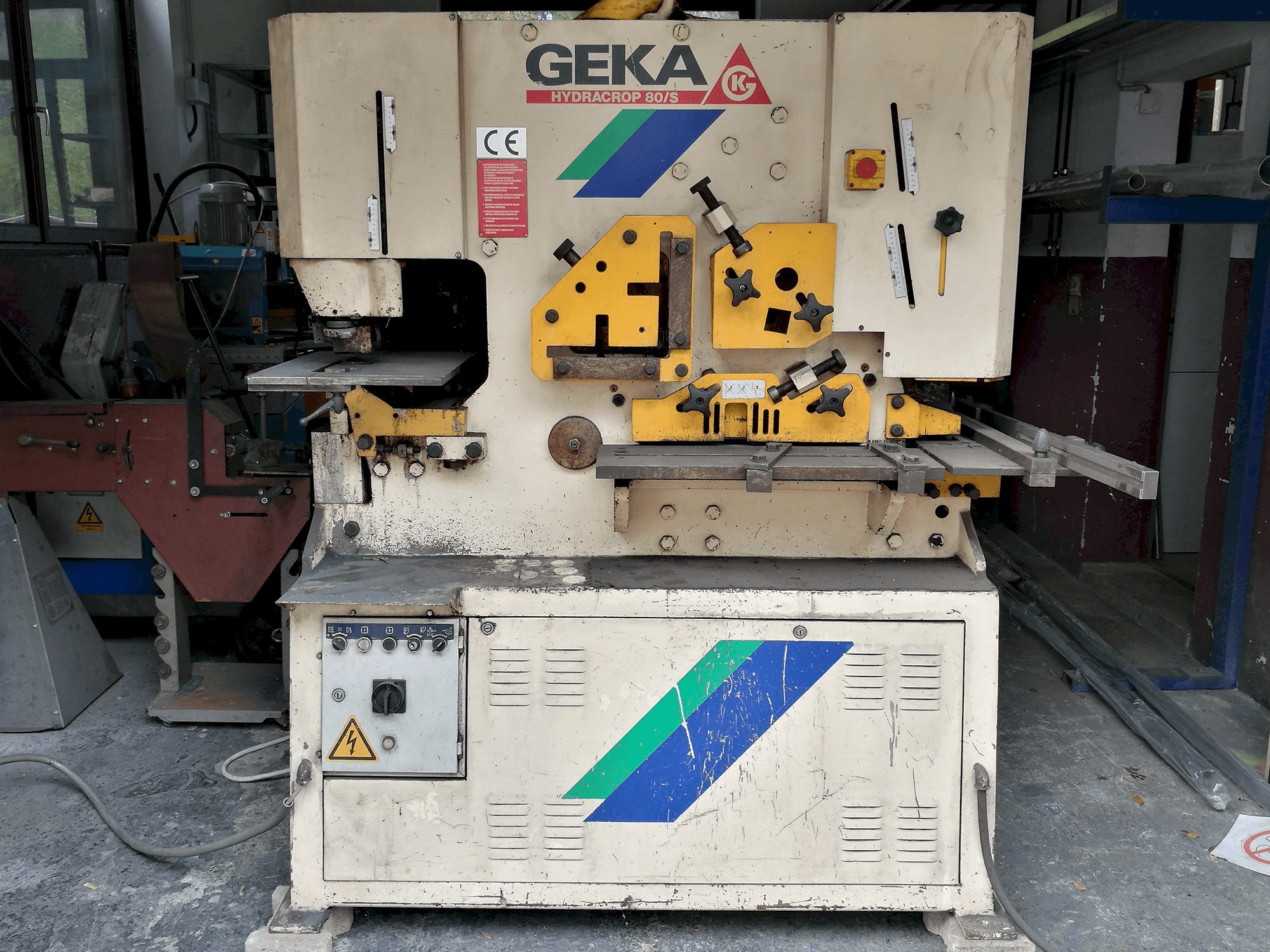 Koneen GEKA etunäkymä HYDRACROP 80/S