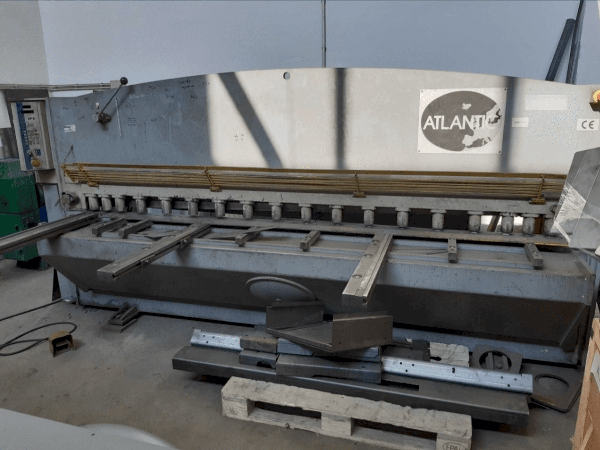 Koneen ATLANTIC ATS 3006 etunäkymä