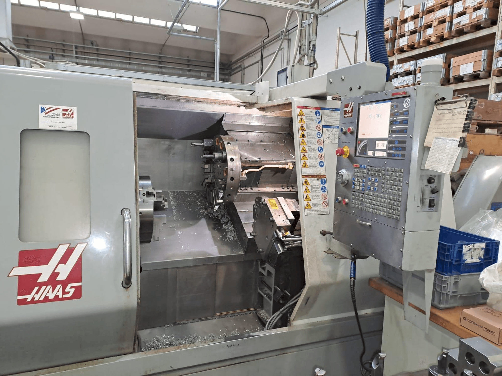 Koneen HAAS SL30 etunäkymä