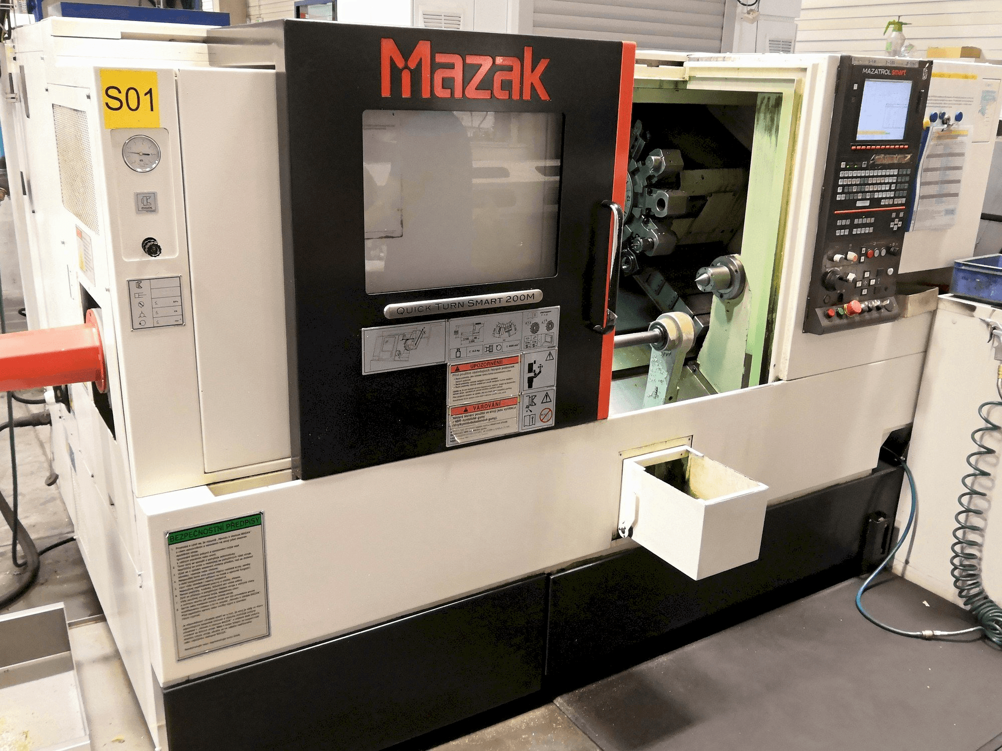 Koneen Mazak Quick Turn Smart 200M etunäkymä