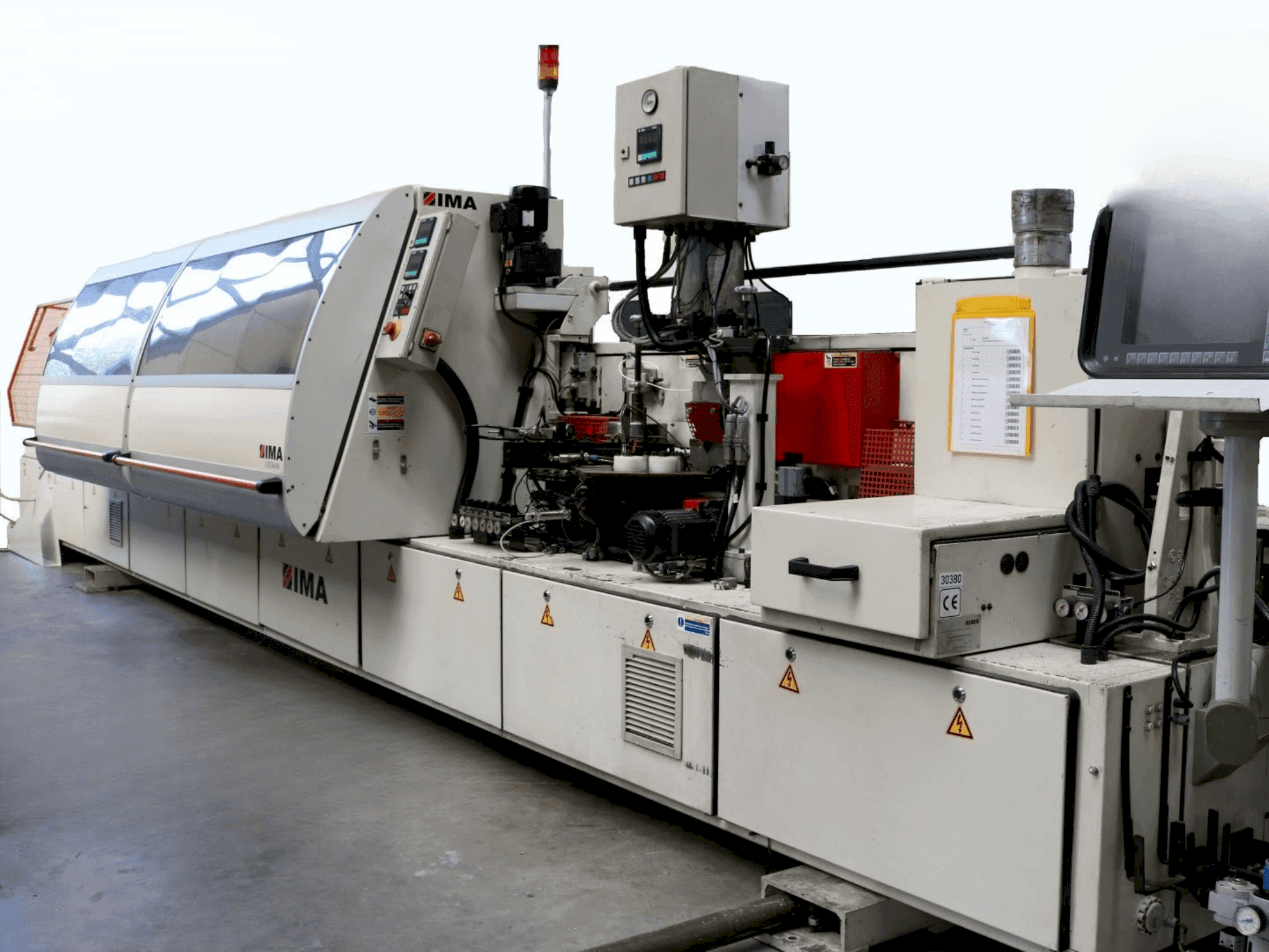 Koneen IMA NOVIMAT/K/I/G80/821/R3 etunäkymä