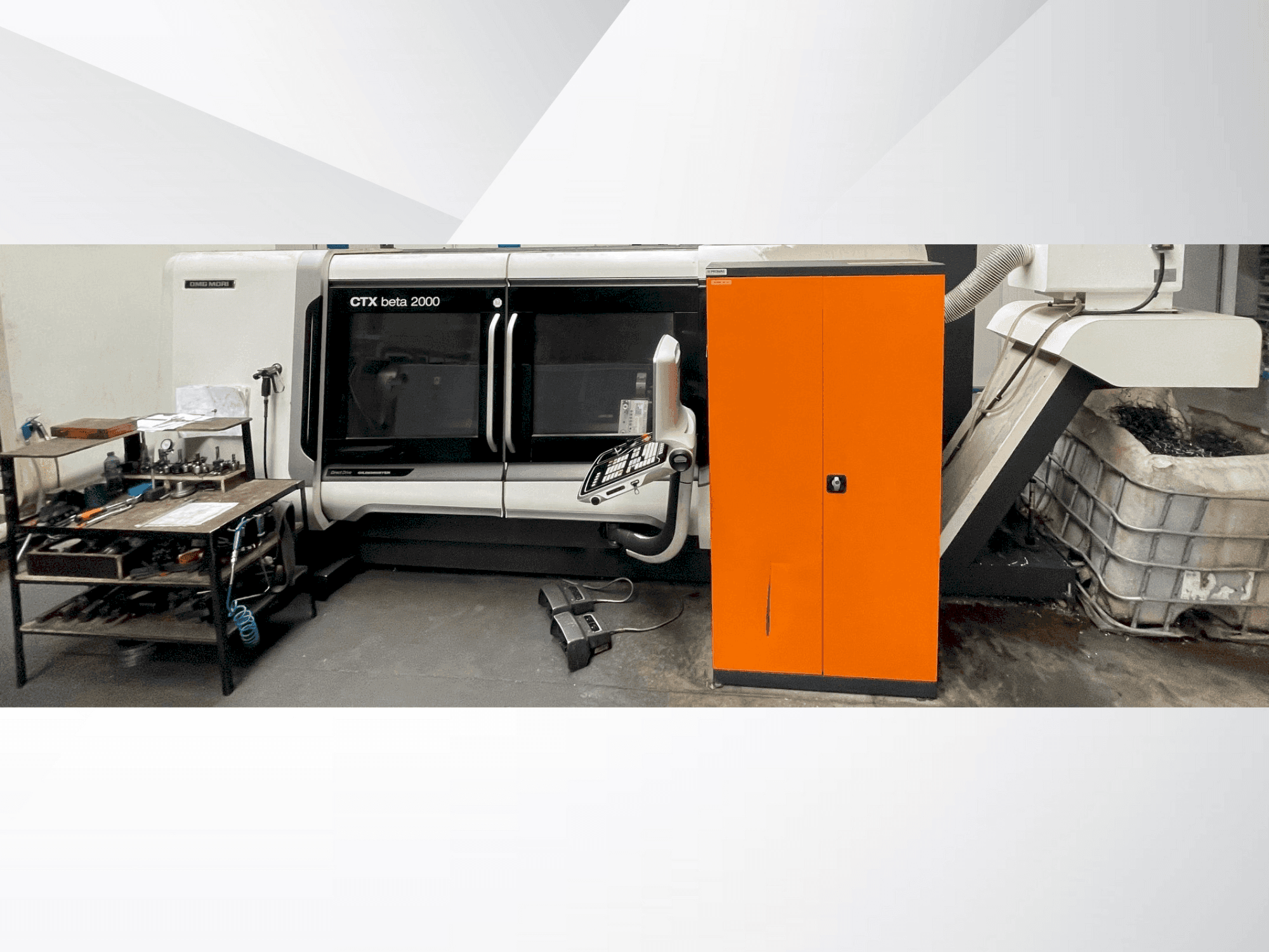 Koneen DMG MORI CTX 2000 etunäkymä