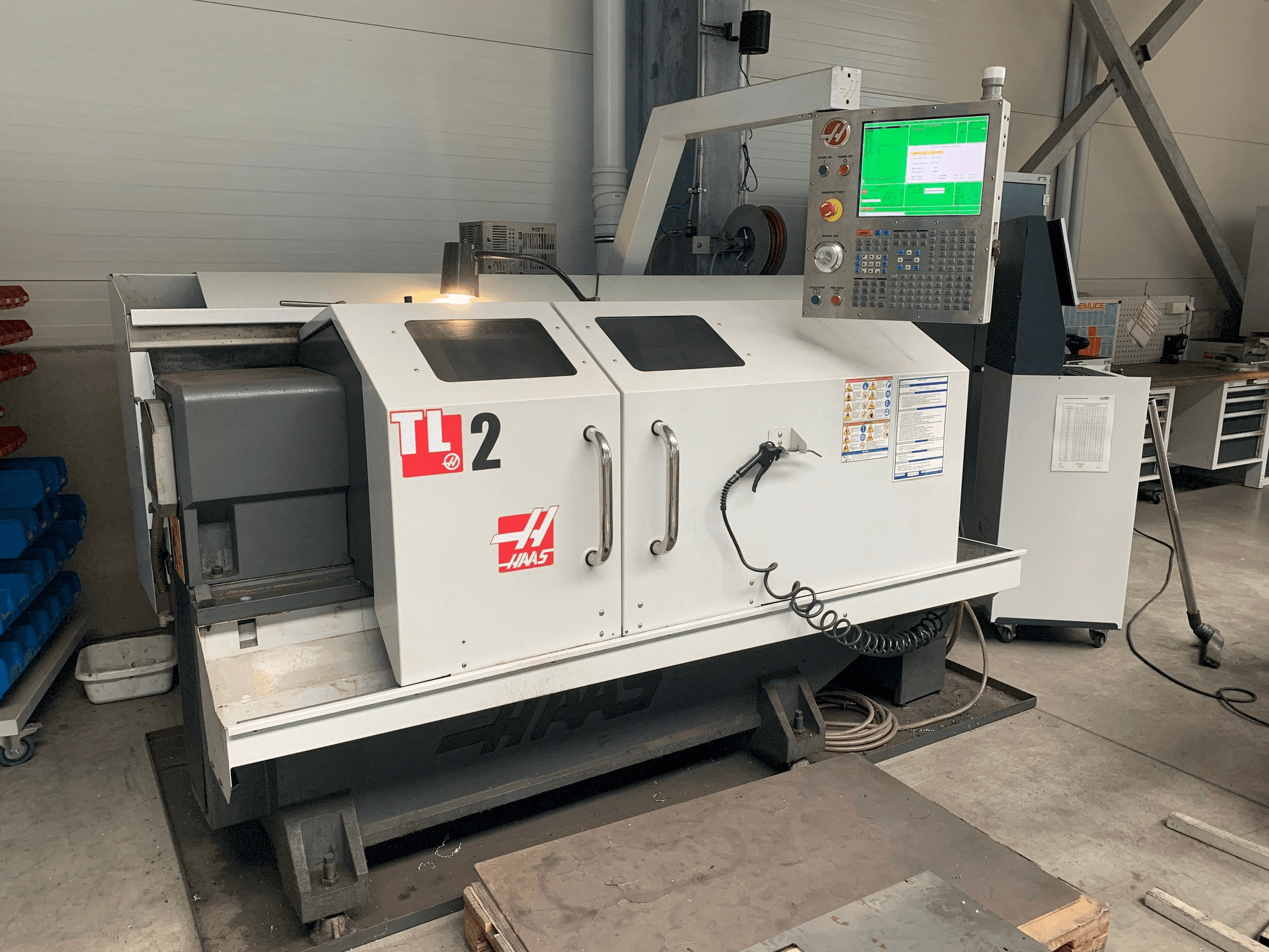 Koneen HAAS Tl-2 etunäkymä