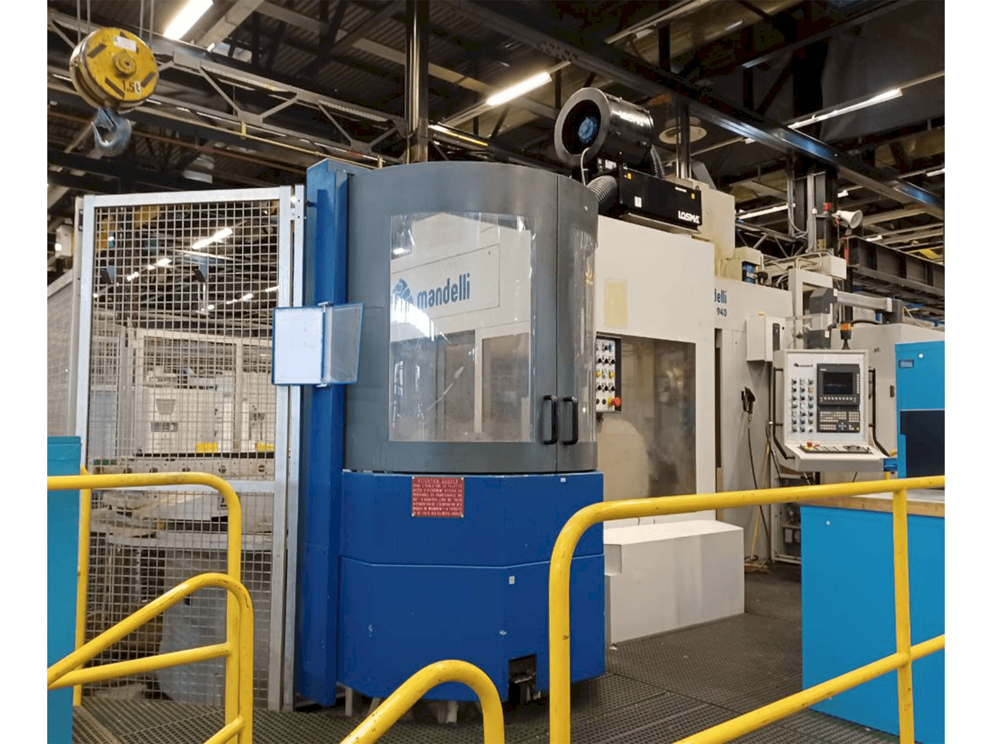 Koneen Mandelli STORM 940 etunäkymä