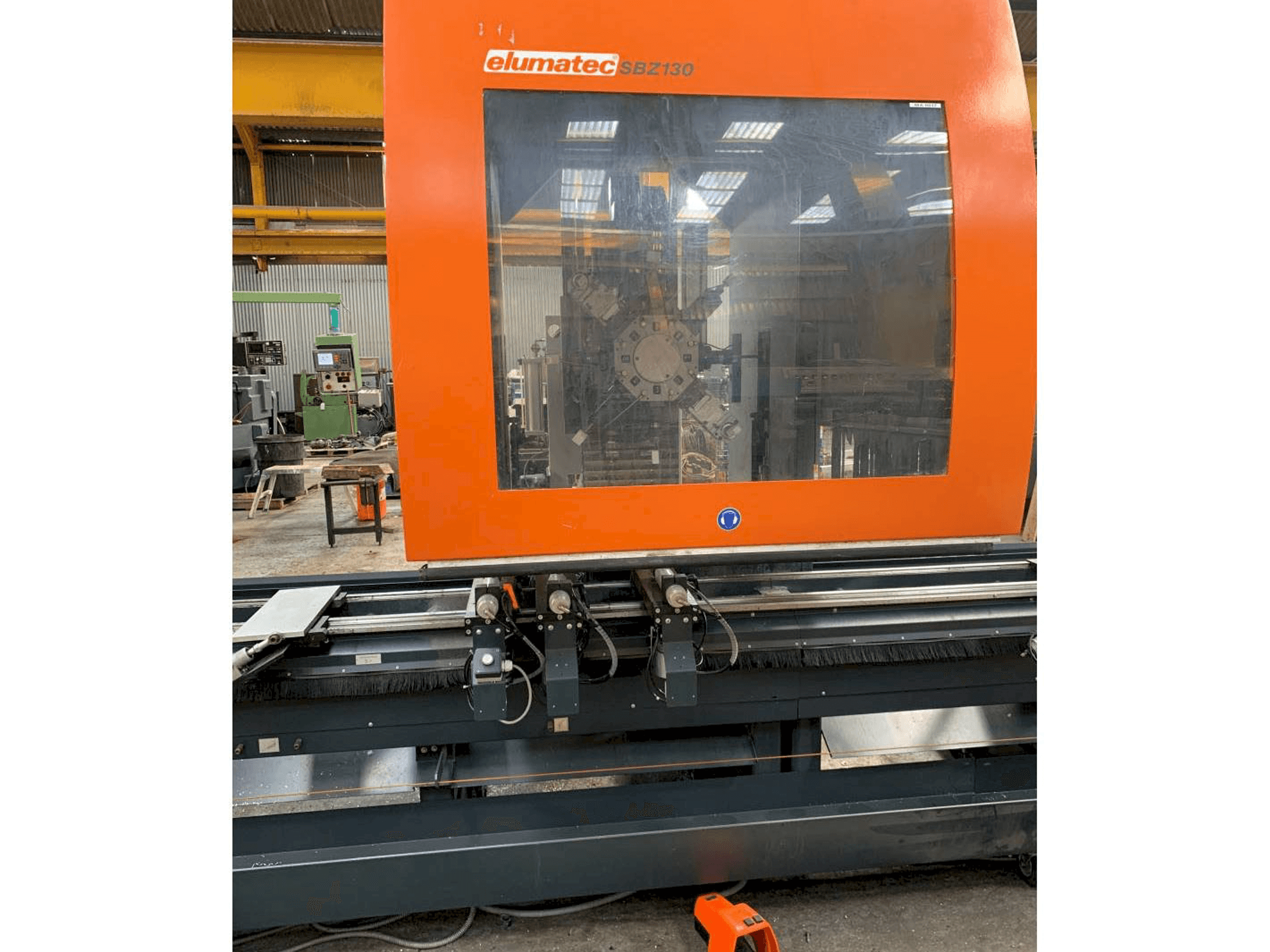 Koneen Elumatec SBZ 130 etunäkymä