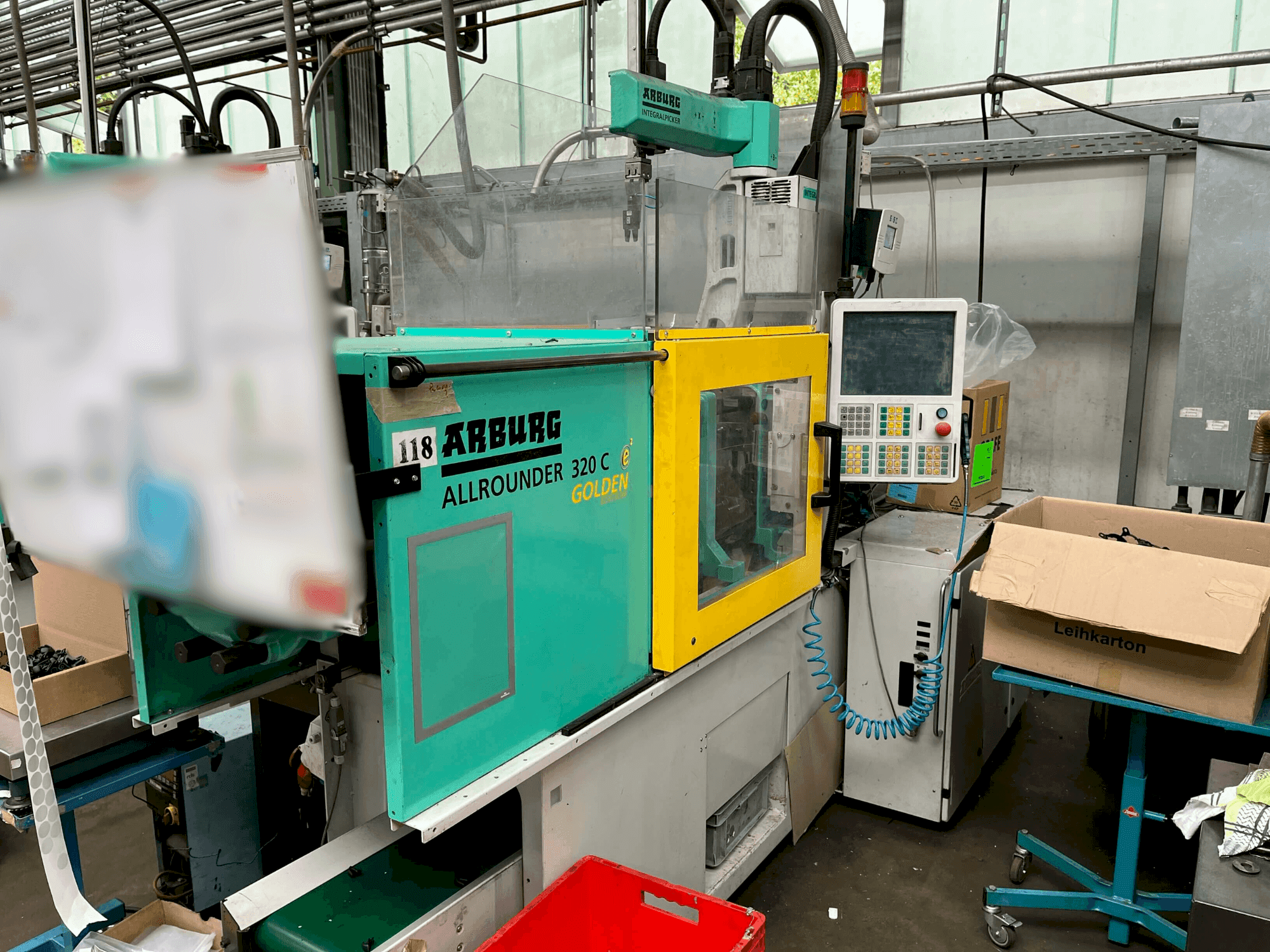 Koneen Arburg Allrounder 320-50 C etunäkymä