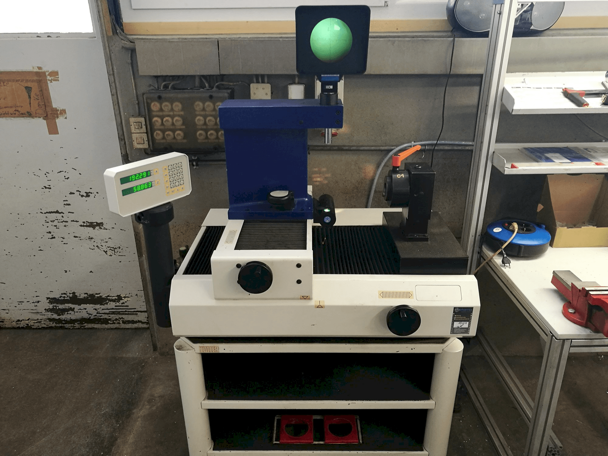 Koneen Zoller H420 etunäkymä