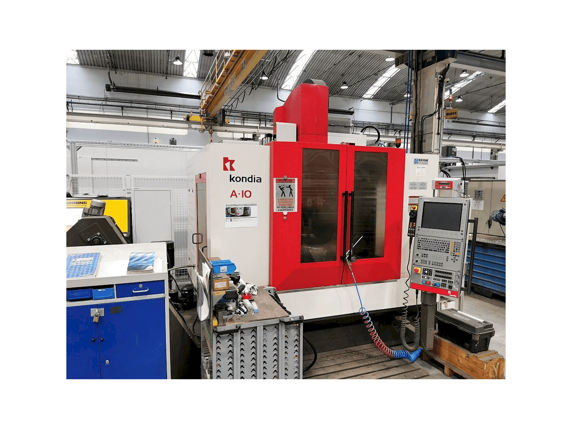 Koneen KONDIA A10 etunäkymä