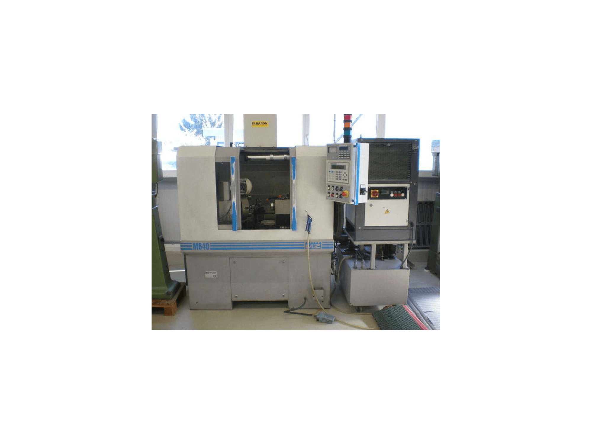 Koneen Monnier & Zahner M640 etunäkymä