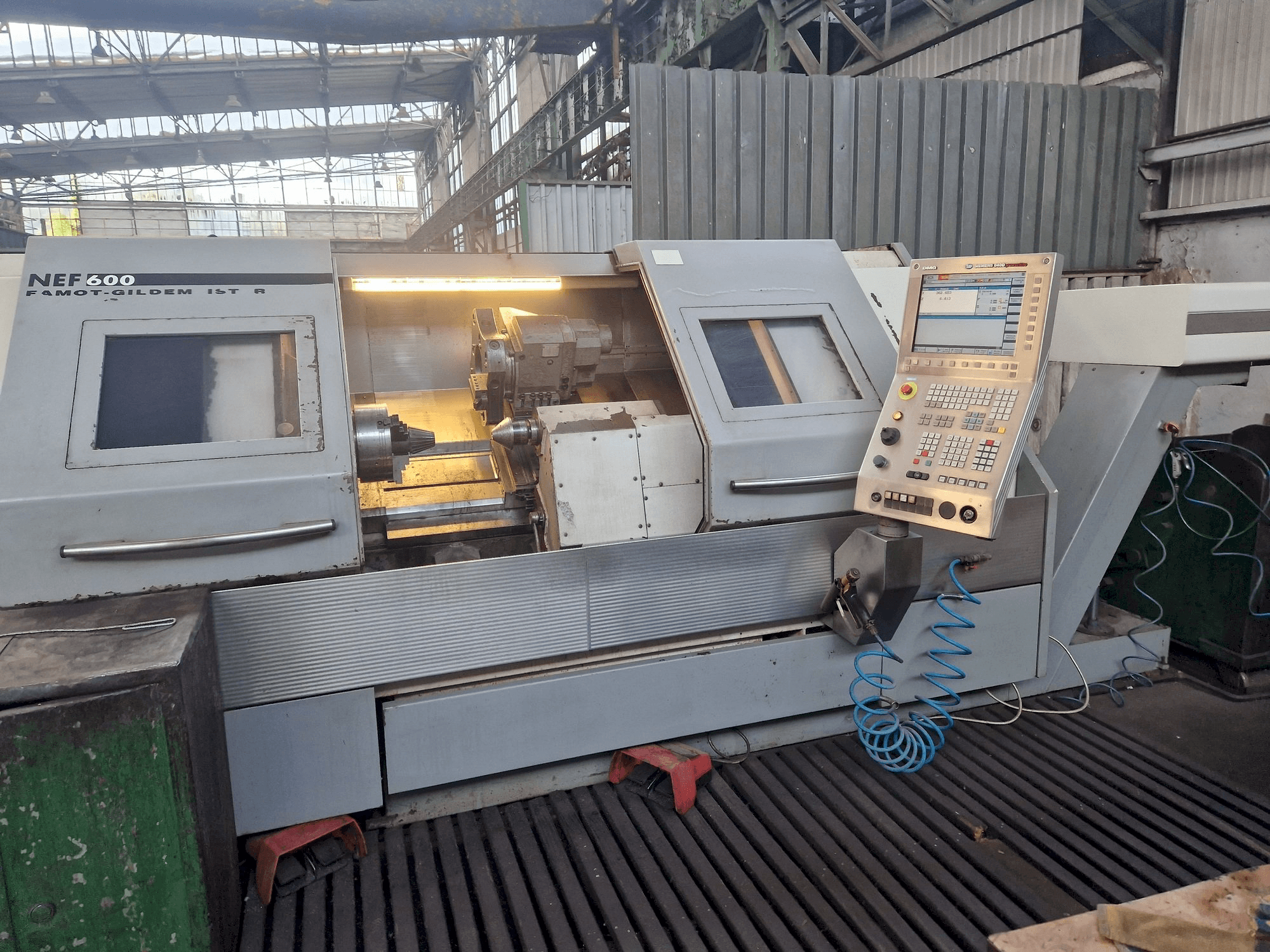 Koneen DMG GILDEMEISTER NEF 600 etunäkymä