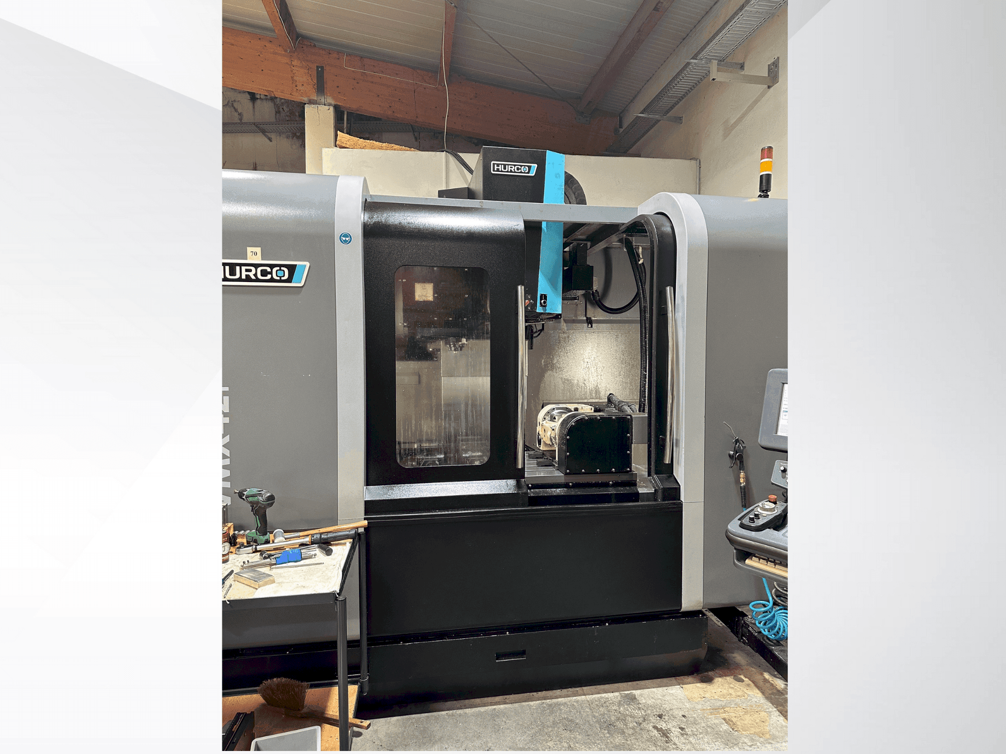 Koneen Hurco VMX 42i etunäkymä