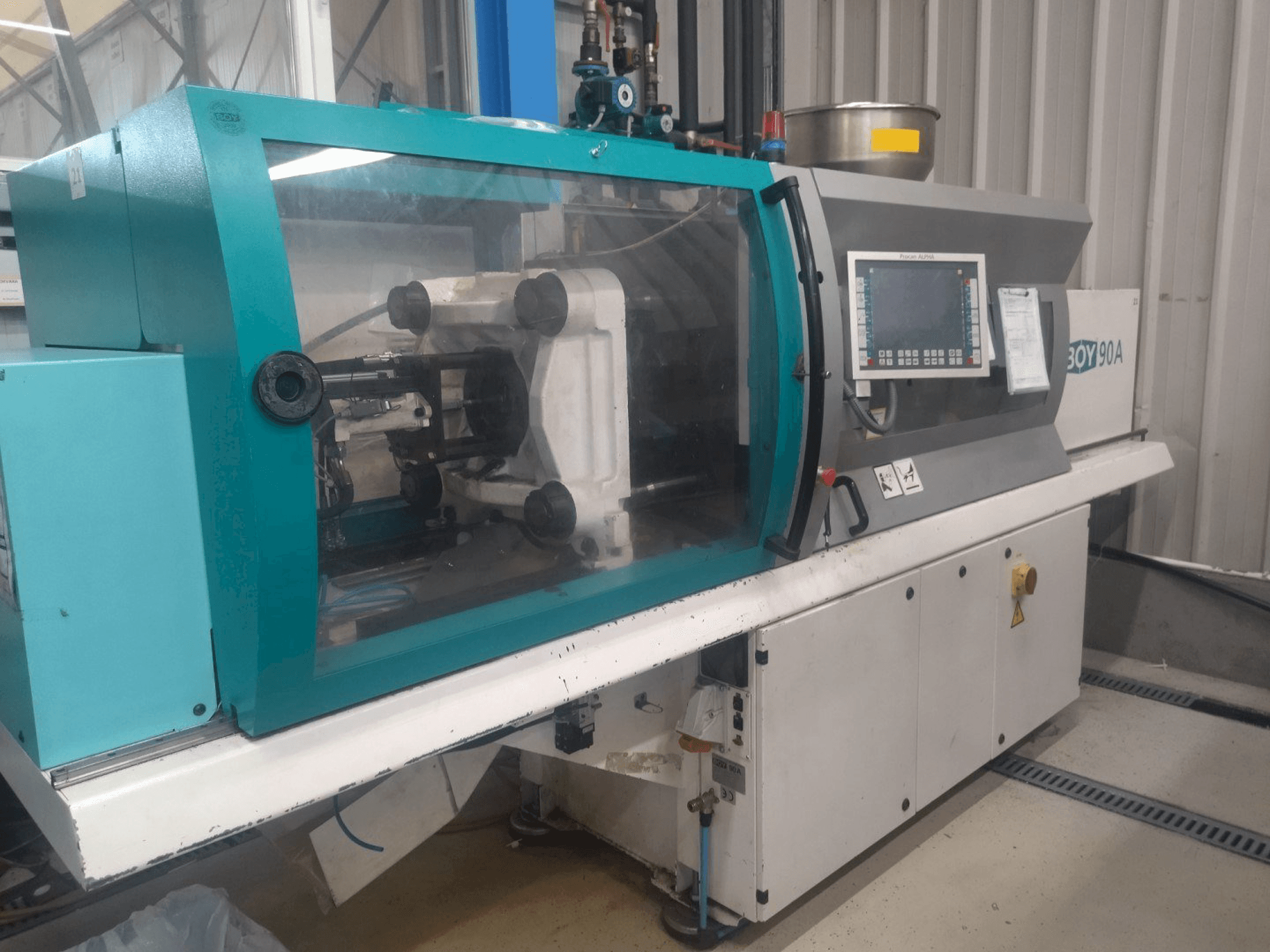 Koneen BOY 90A etunäkymä