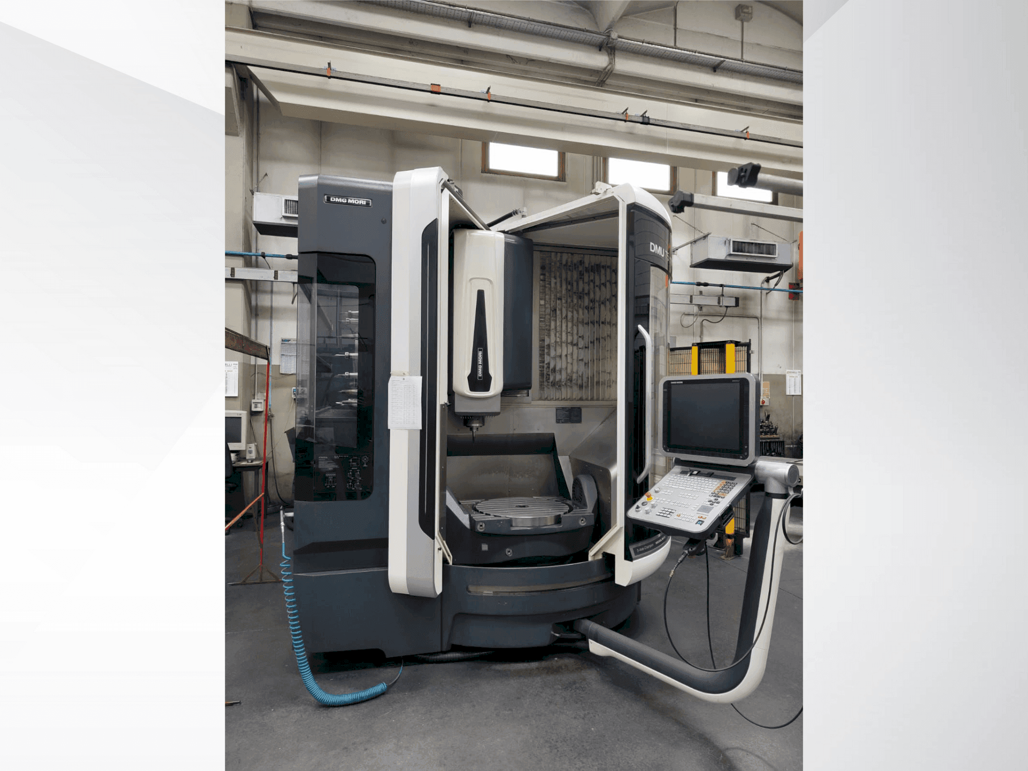 Koneen DMG MORI DMU 75 Monoblock etunäkymä