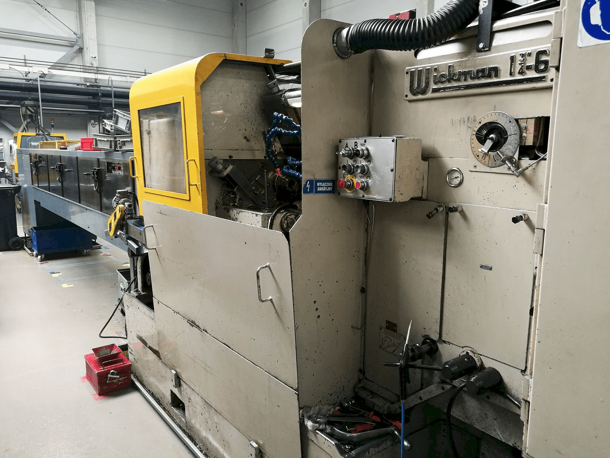 Koneen Wickman 1 3/4"-6 etunäkymä