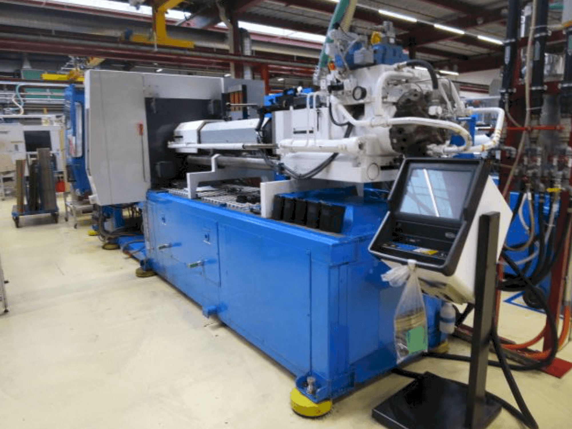 Koneen ENGEL E-Motion 940/280 etunäkymä