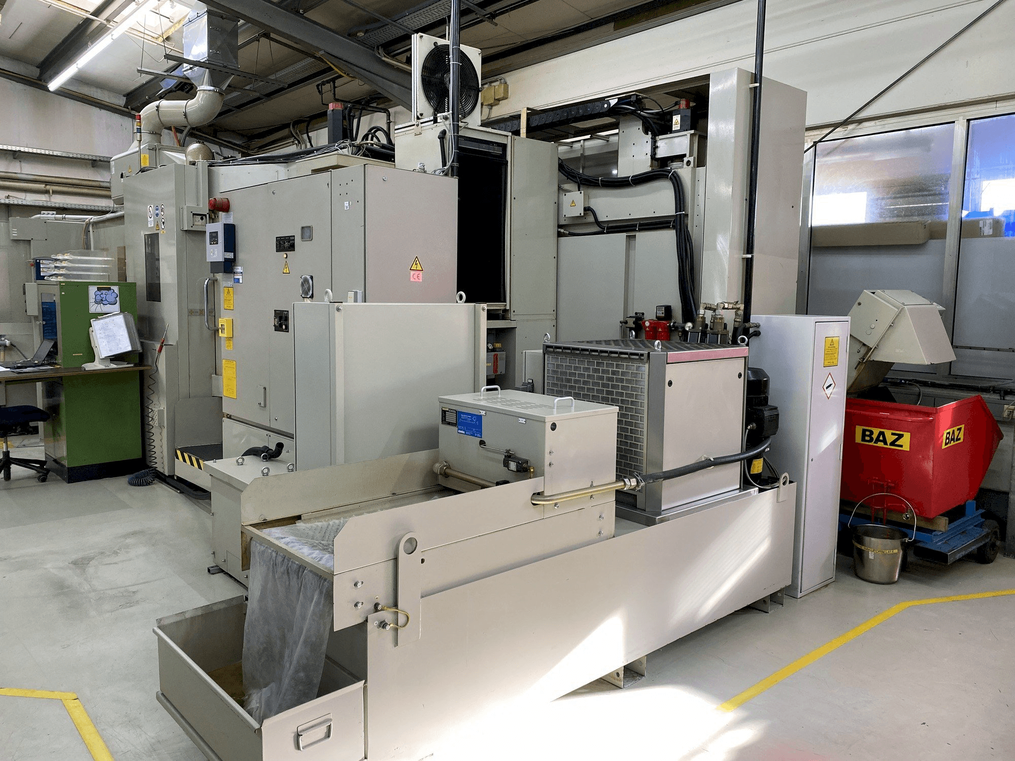 Koneen Mitsui Seiki HU50A etunäkymä