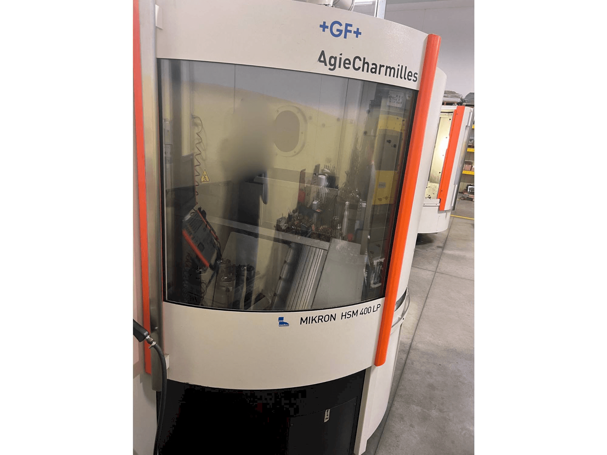 Koneen AgieCharmilles MIKRON HSM 400 LP etunäkymä