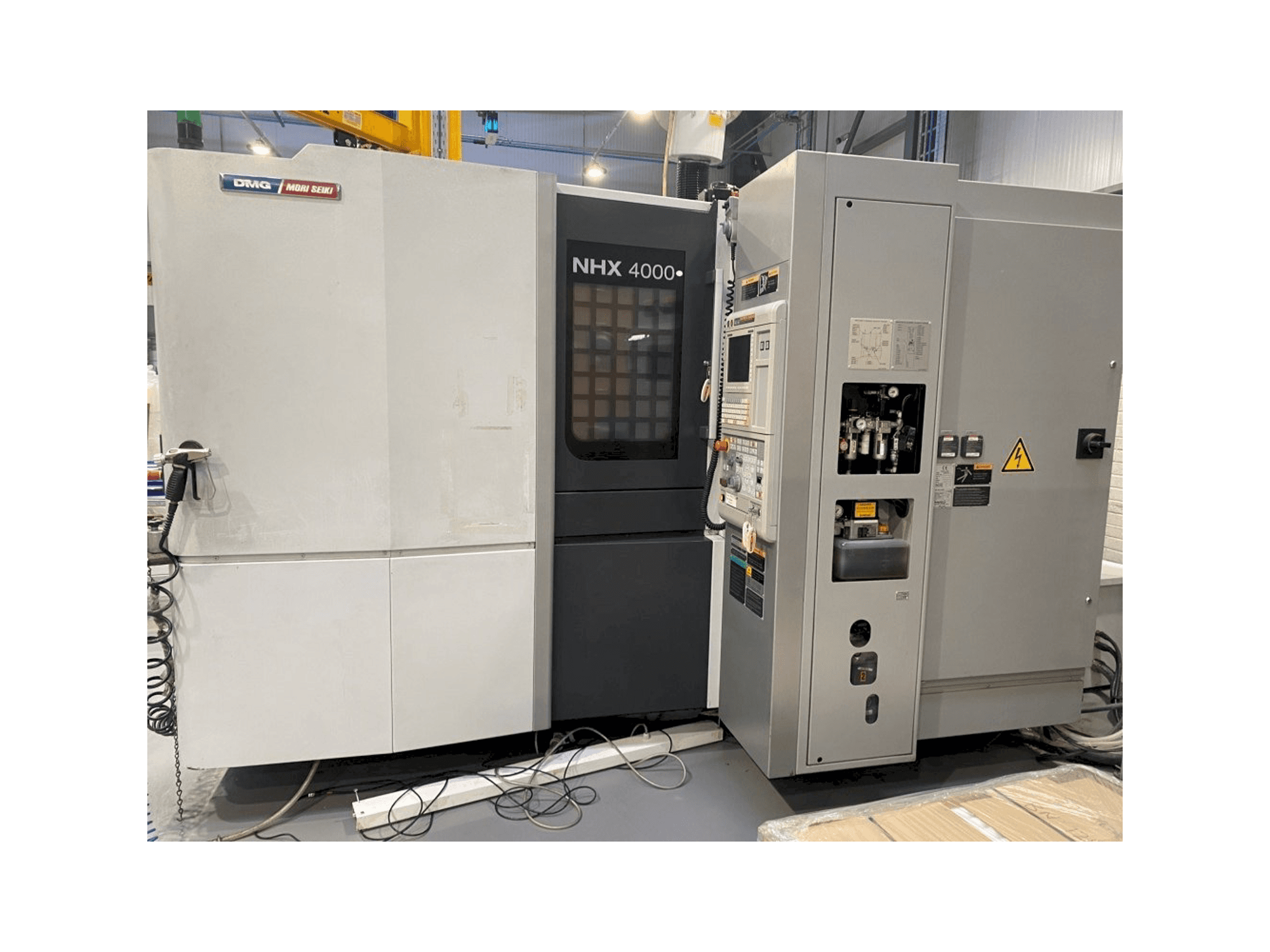 Koneen DMG Mori Seiki NHX4000 etunäkymä