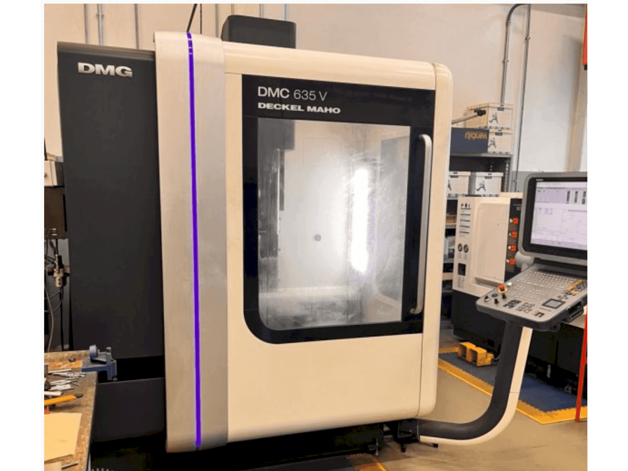 Koneen DMG DECKEL MAHO DMC 635 V etunäkymä
