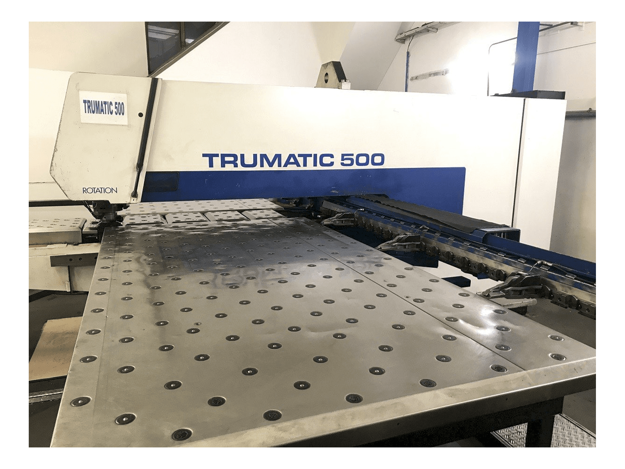 Koneen Trumpf Trumatic 500R etunäkymä