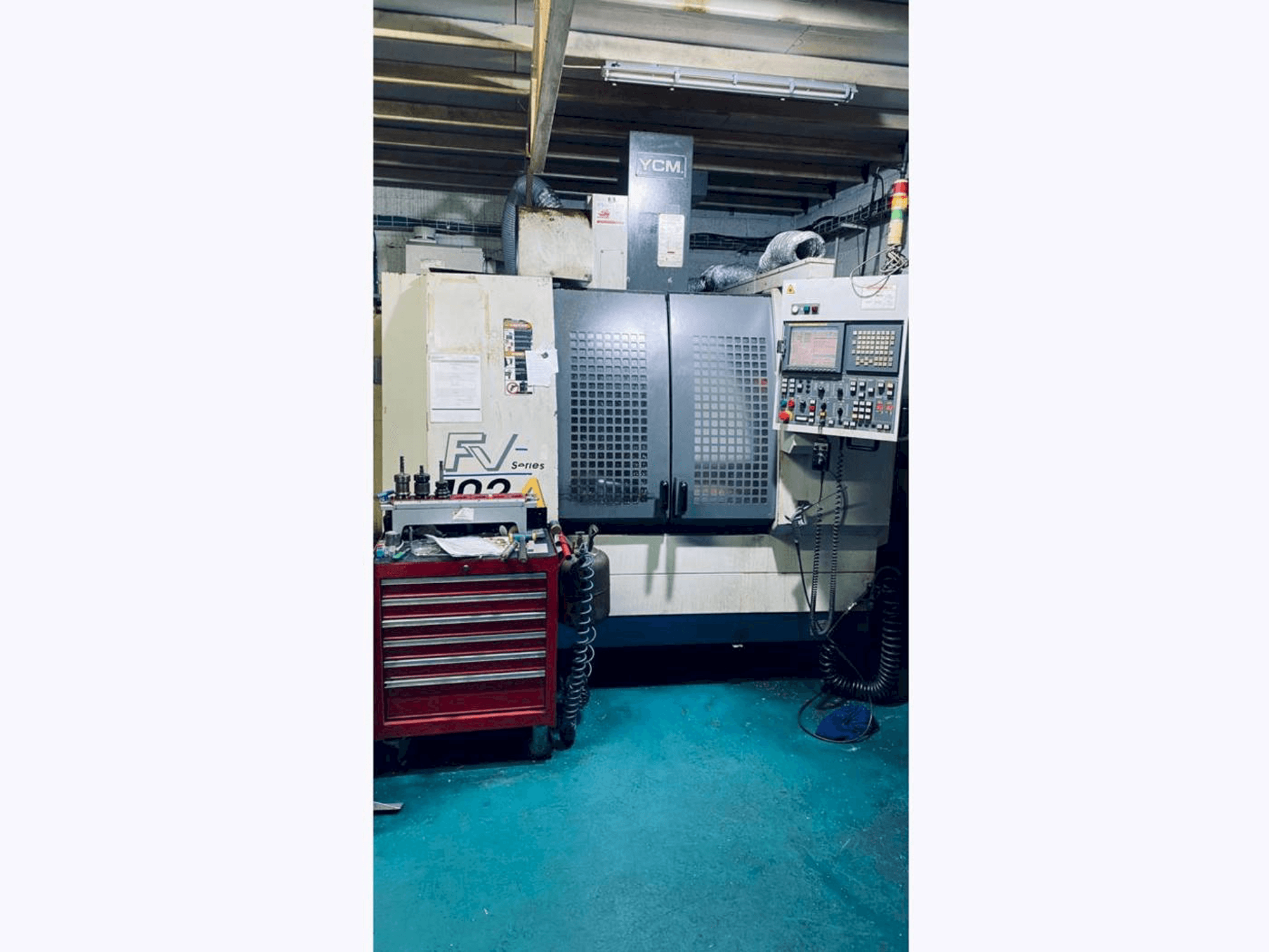 Koneen YCM FV102A etunäkymä