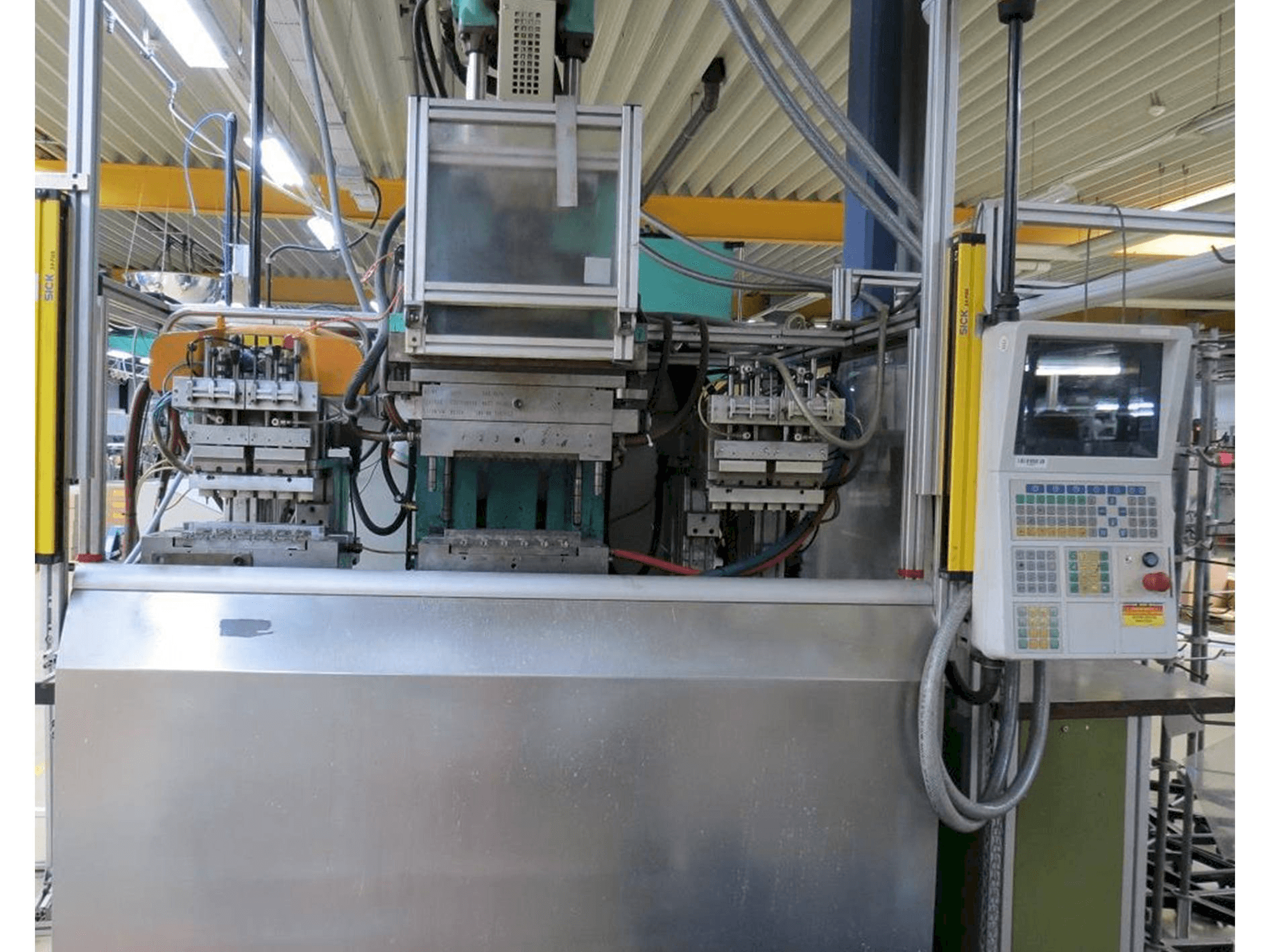 Koneen Arburg Allrounder CENTEX 270 C 400-100 etunäkymä