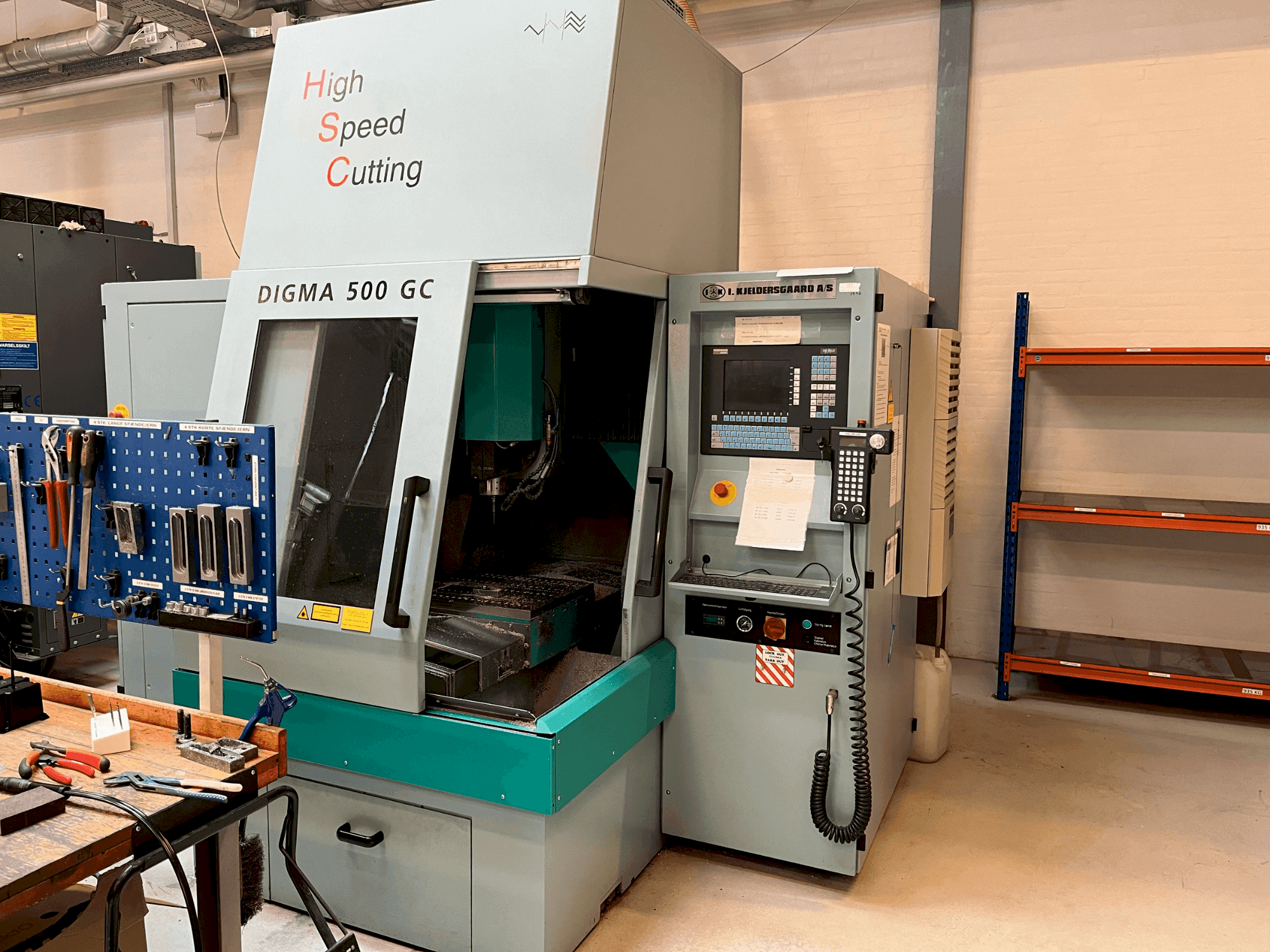 Koneen DIGMA 500 GC etunäkymä