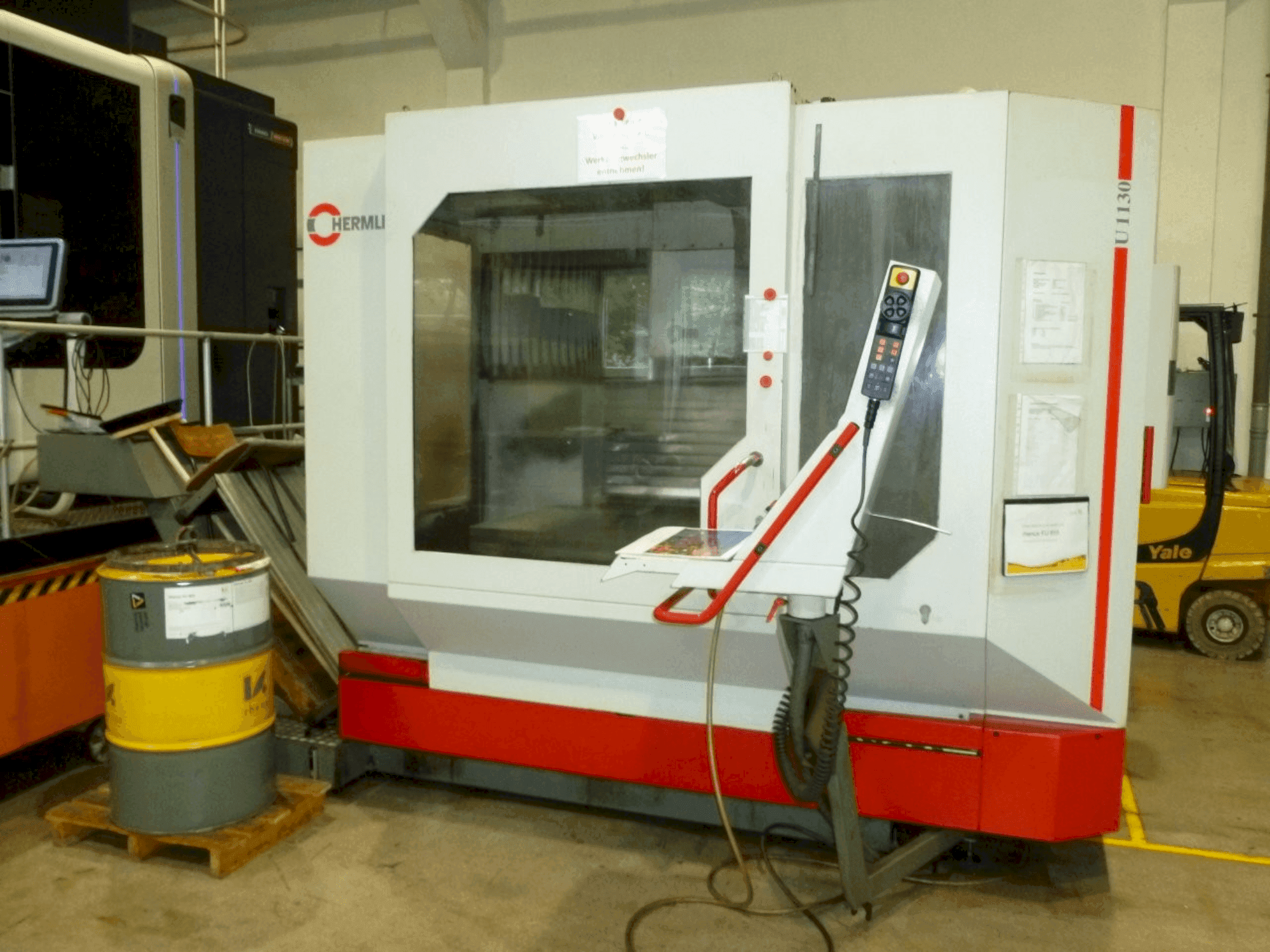 Koneen HERMLE U1130 etunäkymä