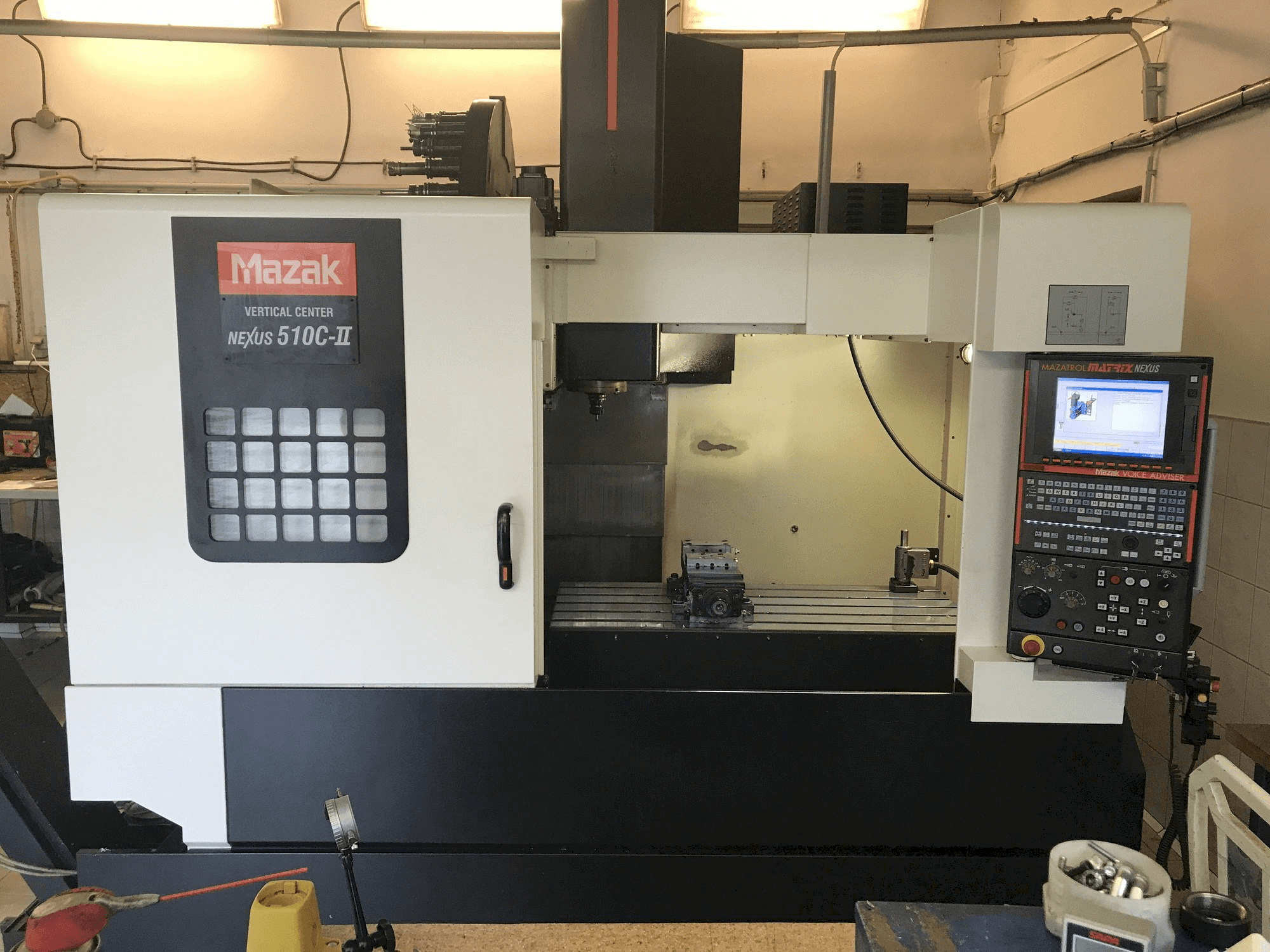 Koneen Mazak Nexus 510C-II etunäkymä