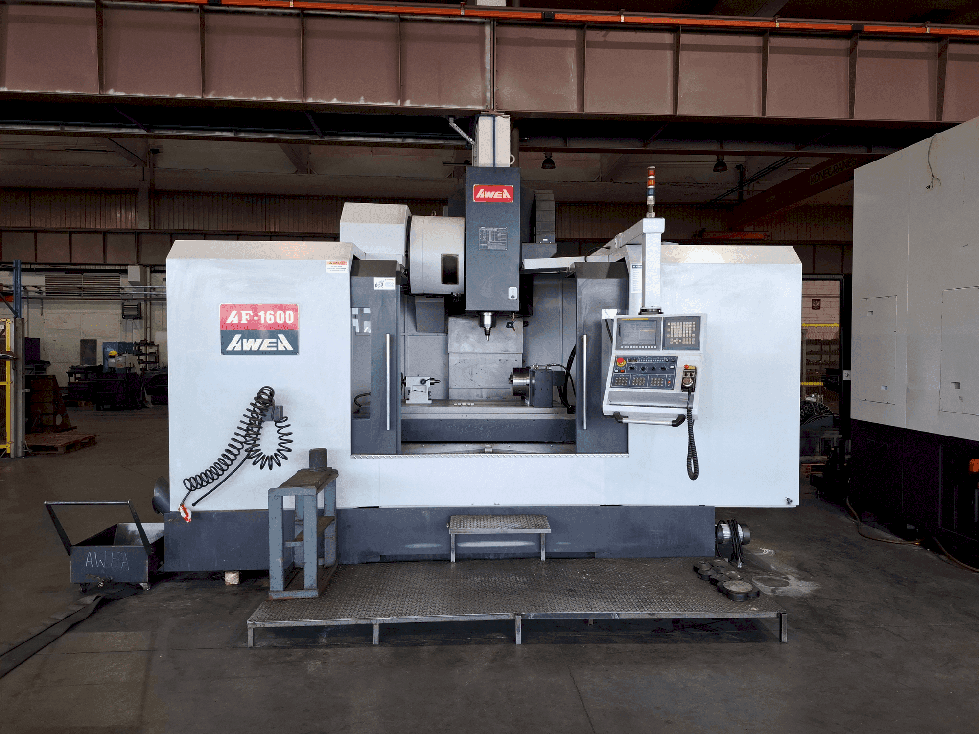 Koneen AWEA AF-1600 etunäkymä