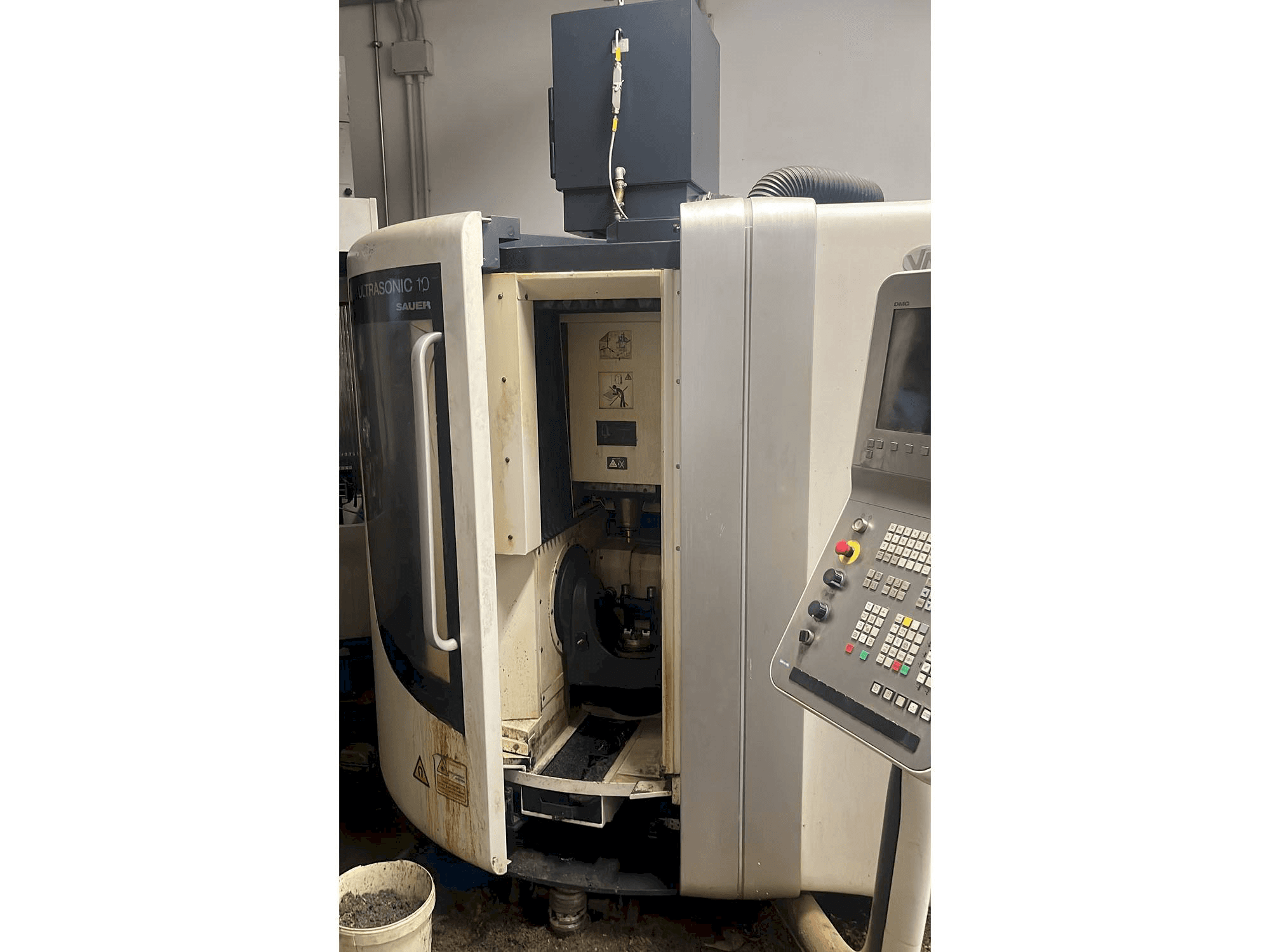 Koneen DMG ultrasonic 10 sauer etunäkymä